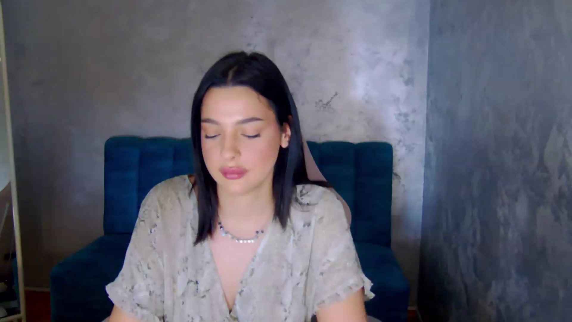 Gallery image thumbnail from meliiis_'s myfreecams stream on, 04/27/2026, 14:16 image 19 of 20