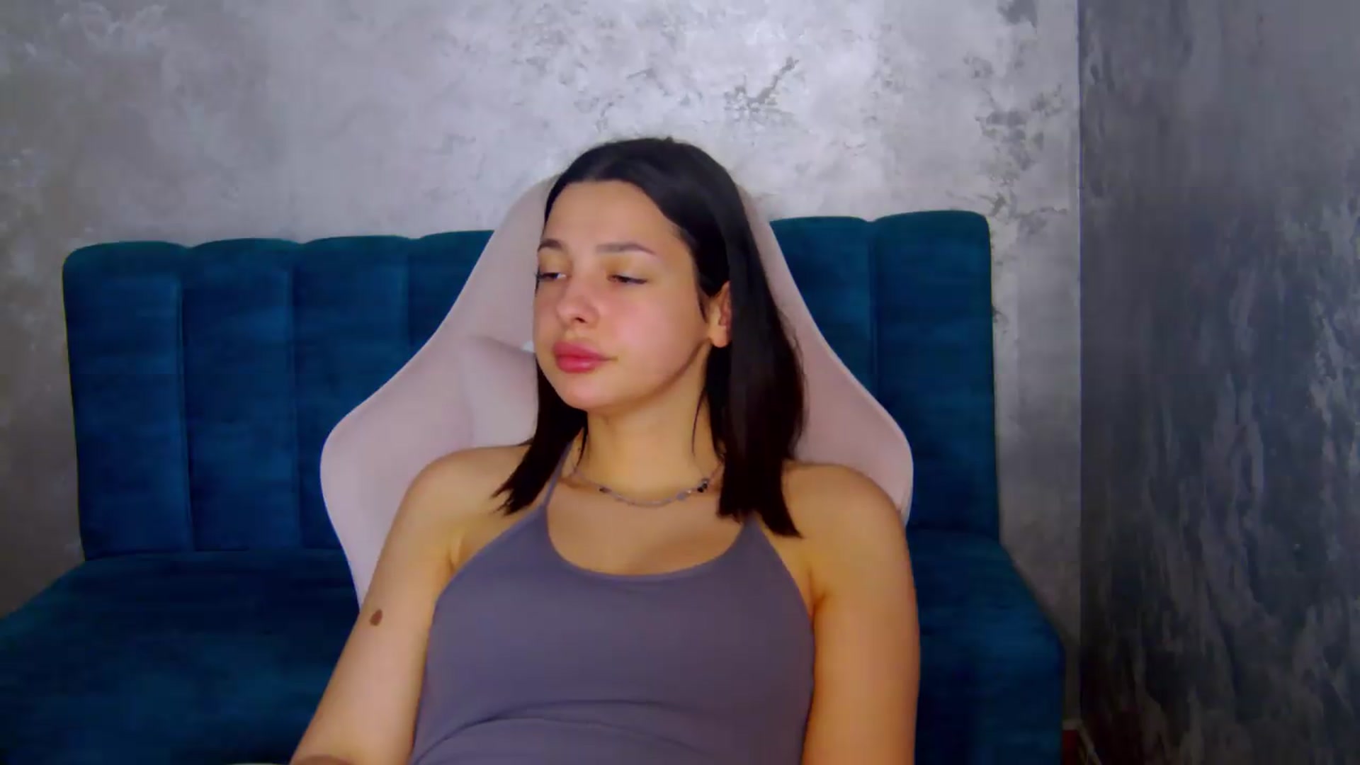 Gallery image thumbnail from meliiis_'s myfreecams stream on, 04/28/2026, 17:46 image 3 of 20