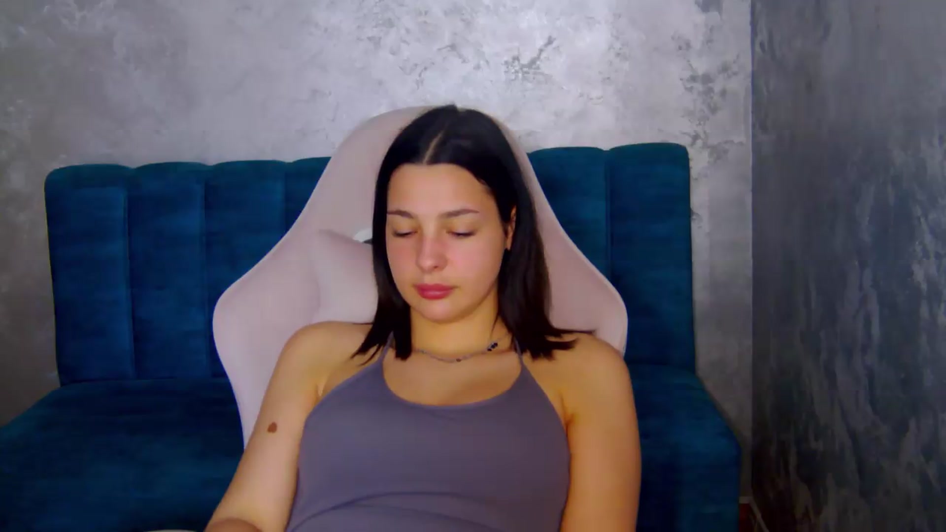 Gallery image thumbnail from meliiis_'s myfreecams stream on, 04/28/2026, 17:46 image 6 of 20