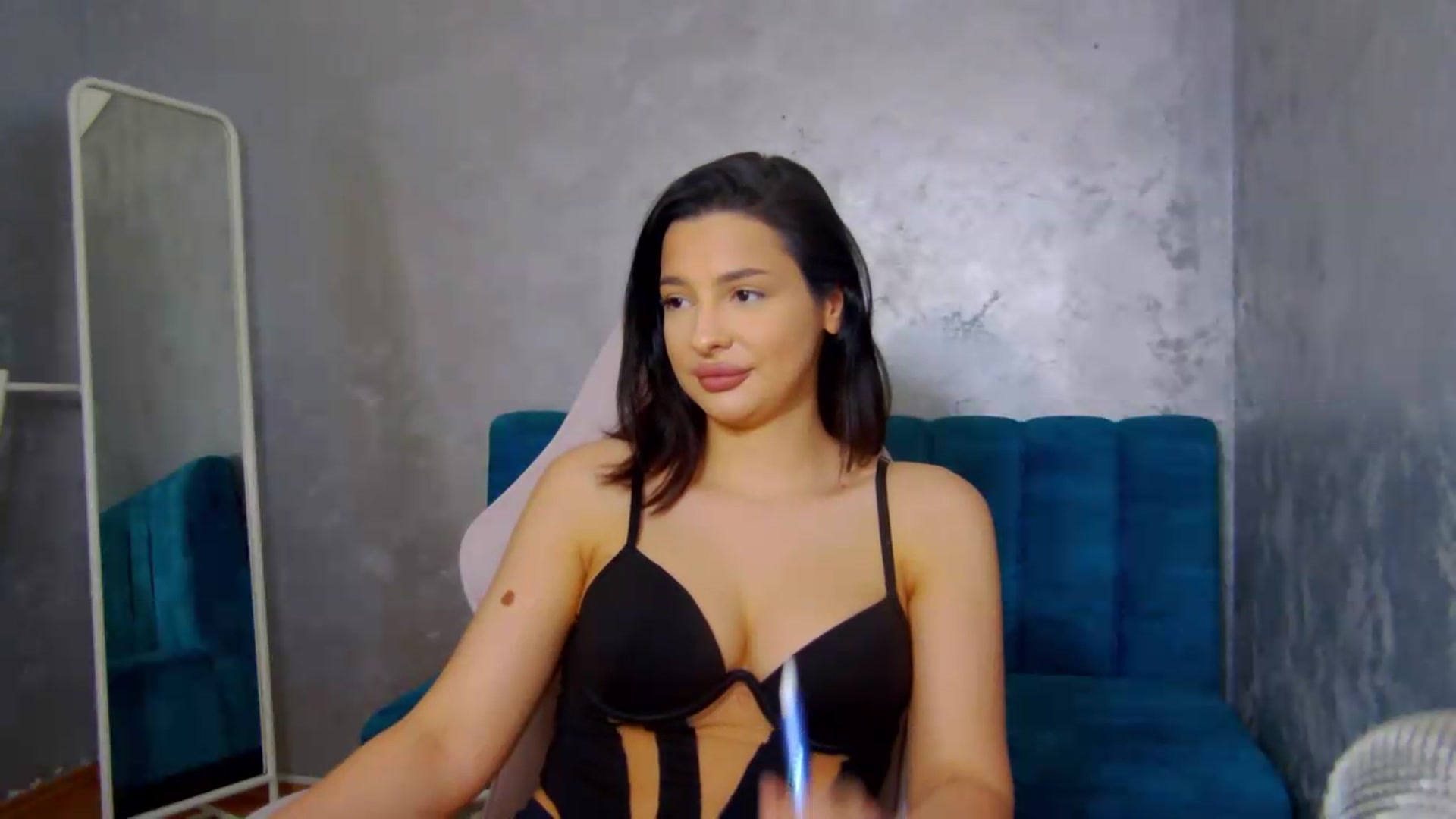 Gallery image thumbnail from meliiis_'s myfreecams stream on, 05/01/2026, 15:07 image 12 of 20