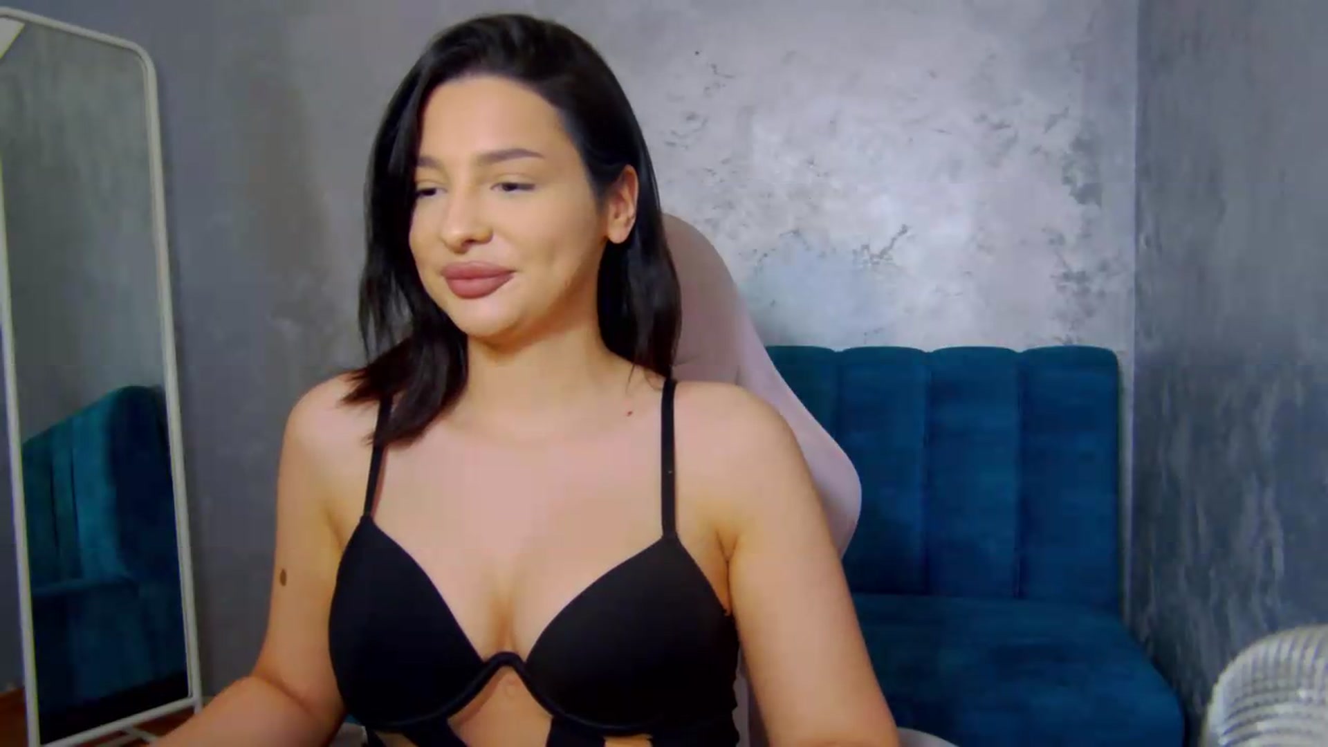 Gallery image thumbnail from meliiis_'s myfreecams stream on, 05/01/2026, 15:07 image 3 of 20