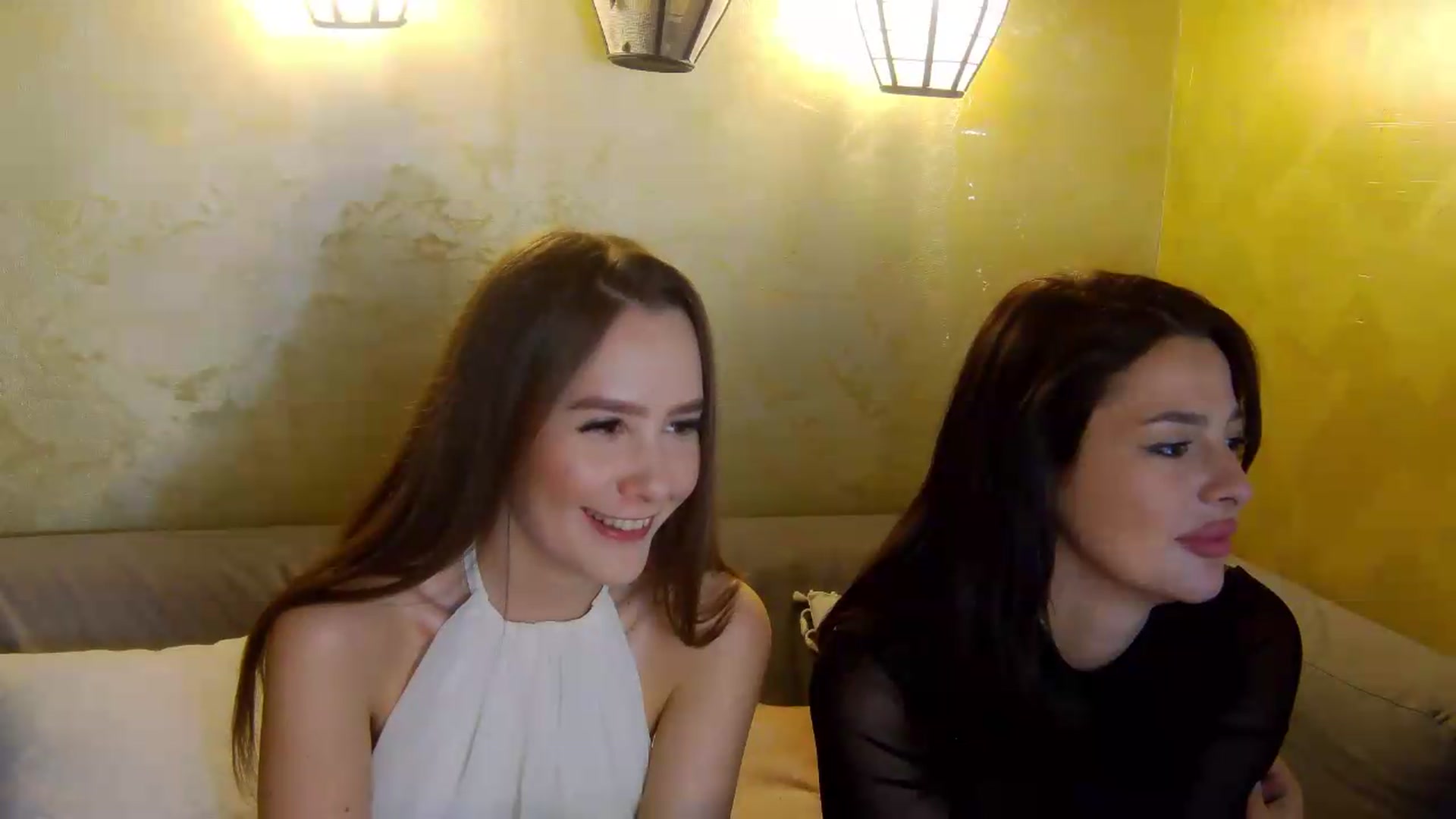 Gallery image thumbnail from meliiis_'s myfreecams stream on, 05/02/2026, 18:50 image 17 of 20