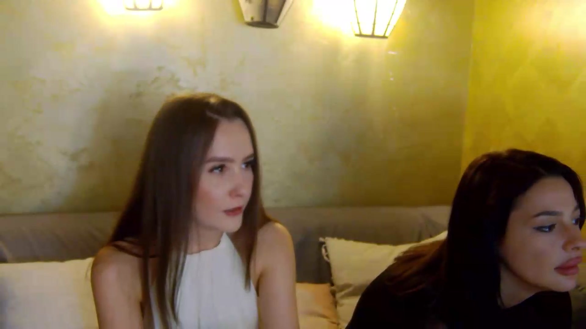 Gallery image thumbnail from meliiis_'s myfreecams stream on, 05/02/2026, 18:50 image 18 of 20