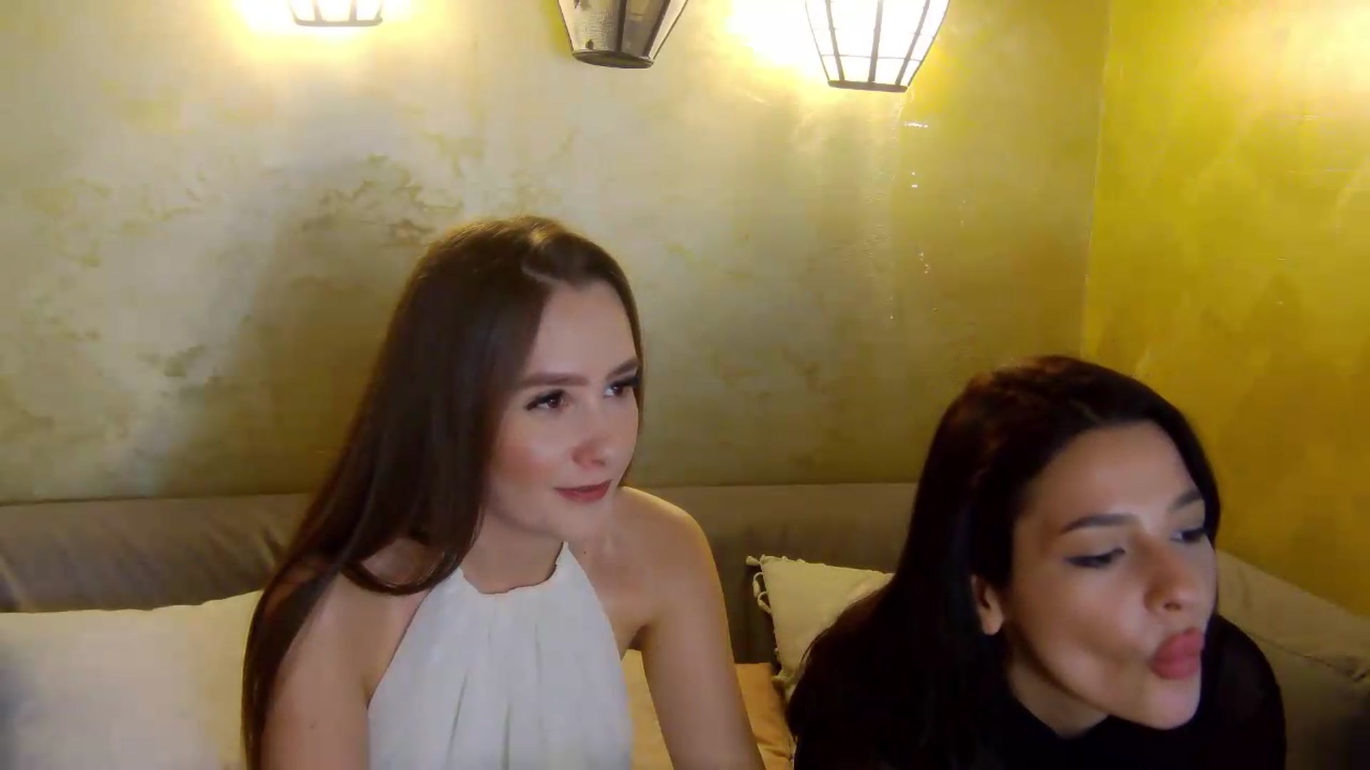 Gallery image thumbnail from meliiis_'s myfreecams stream on, 05/02/2026, 18:50 image 10 of 20
