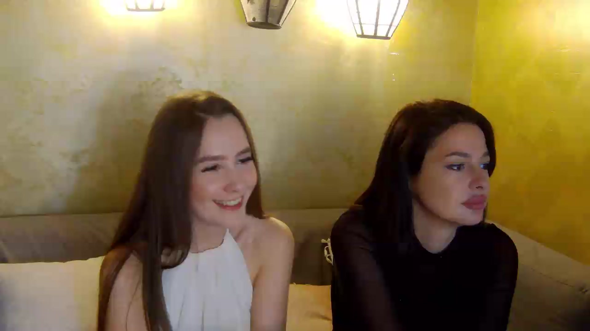 Gallery image thumbnail from meliiis_'s myfreecams stream on, 05/02/2026, 18:50 image 13 of 20