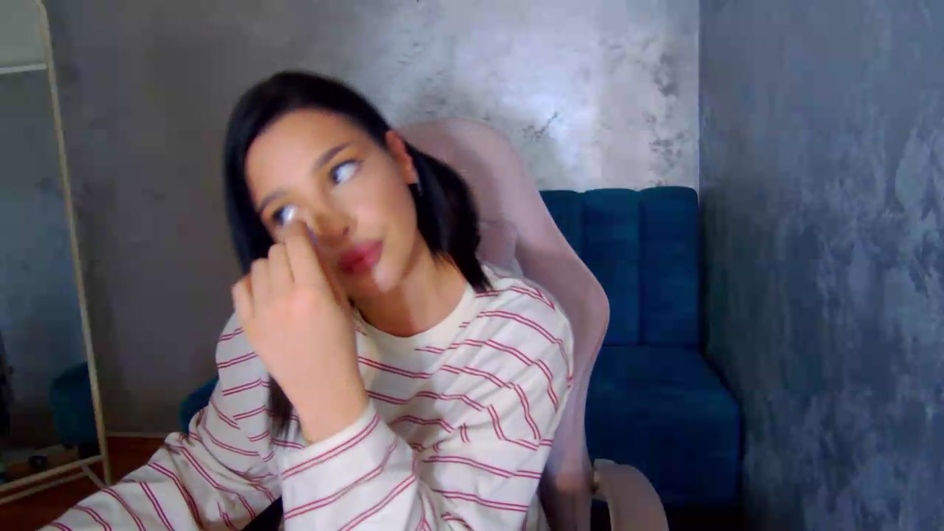 Gallery image thumbnail from meliiis_'s myfreecams stream on, 05/06/2026, 14:58 image 18 of 20