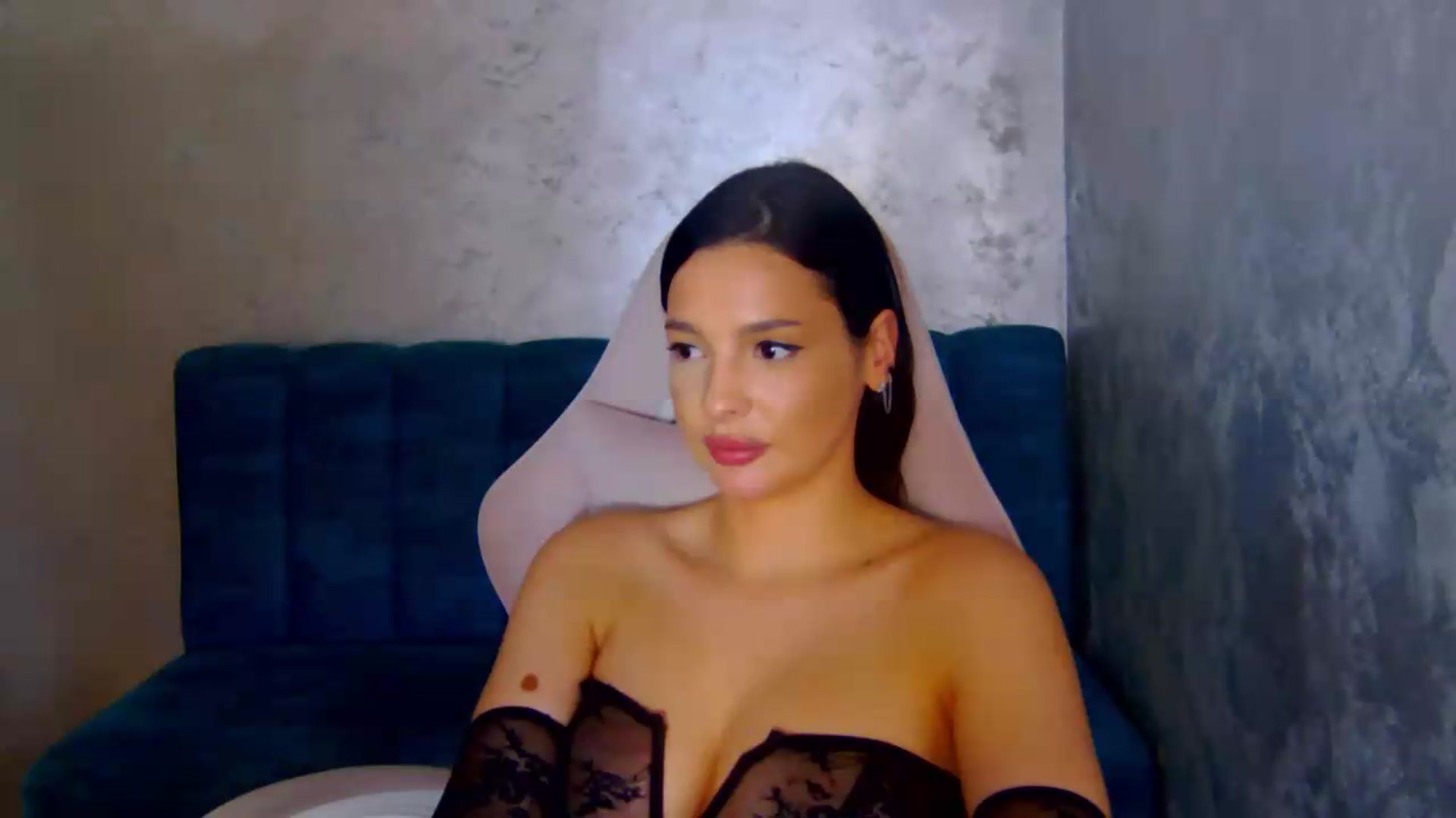 Gallery image thumbnail from meliiis_'s myfreecams stream on, 05/06/2026, 19:46 image 12 of 20