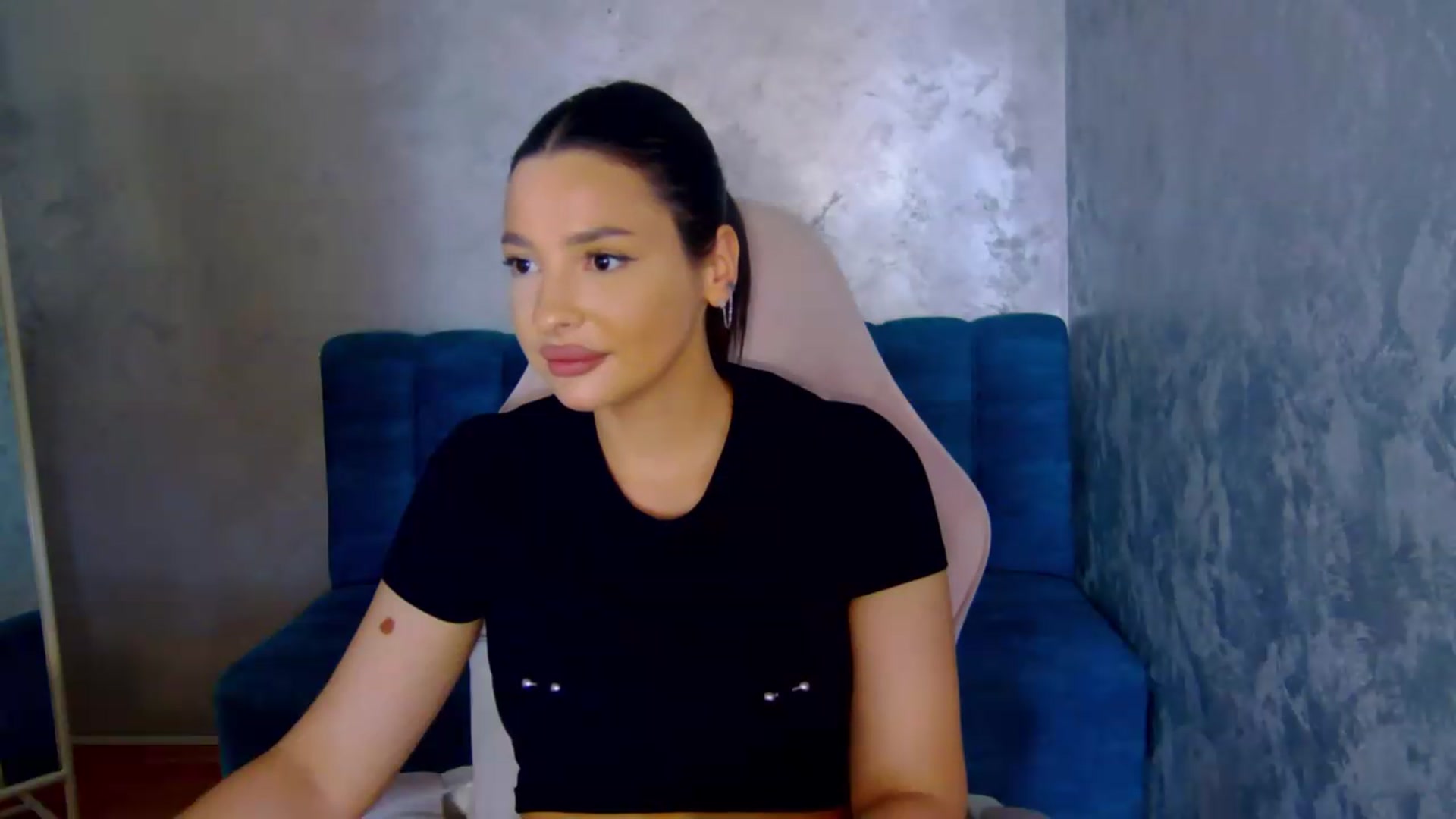 Gallery image thumbnail from meliiis_'s myfreecams stream on, 05/07/2026, 15:07 image 6 of 20