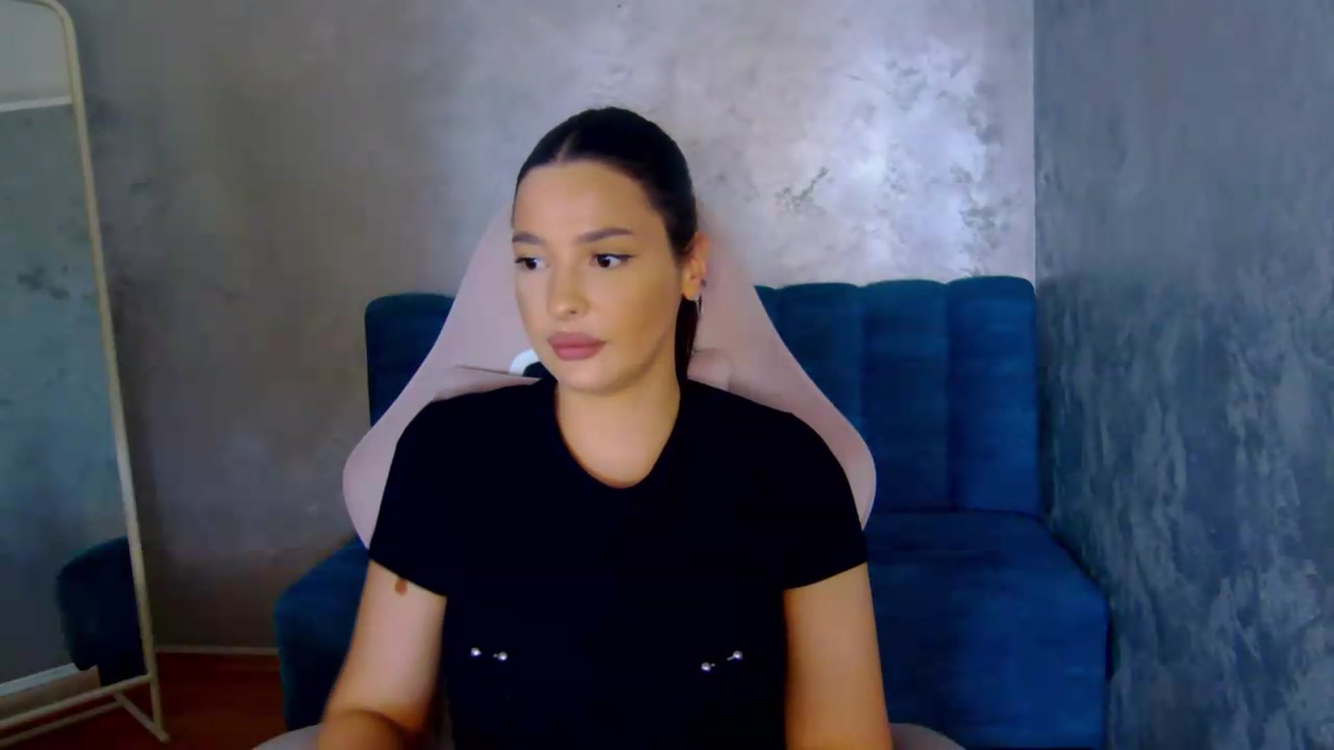 Gallery image thumbnail from meliiis_'s myfreecams stream on, 05/07/2026, 15:07 image 11 of 20
