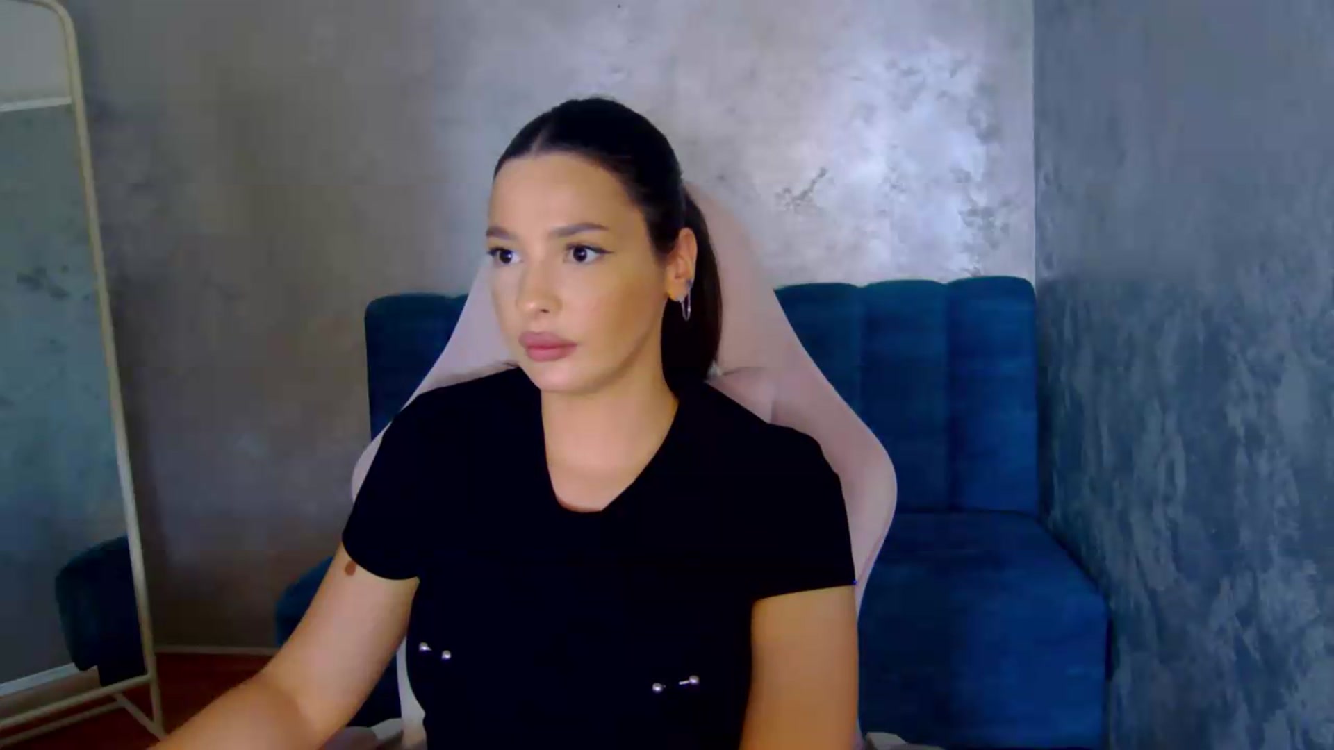 Gallery image thumbnail from meliiis_'s myfreecams stream on, 05/07/2026, 15:07 image 16 of 20