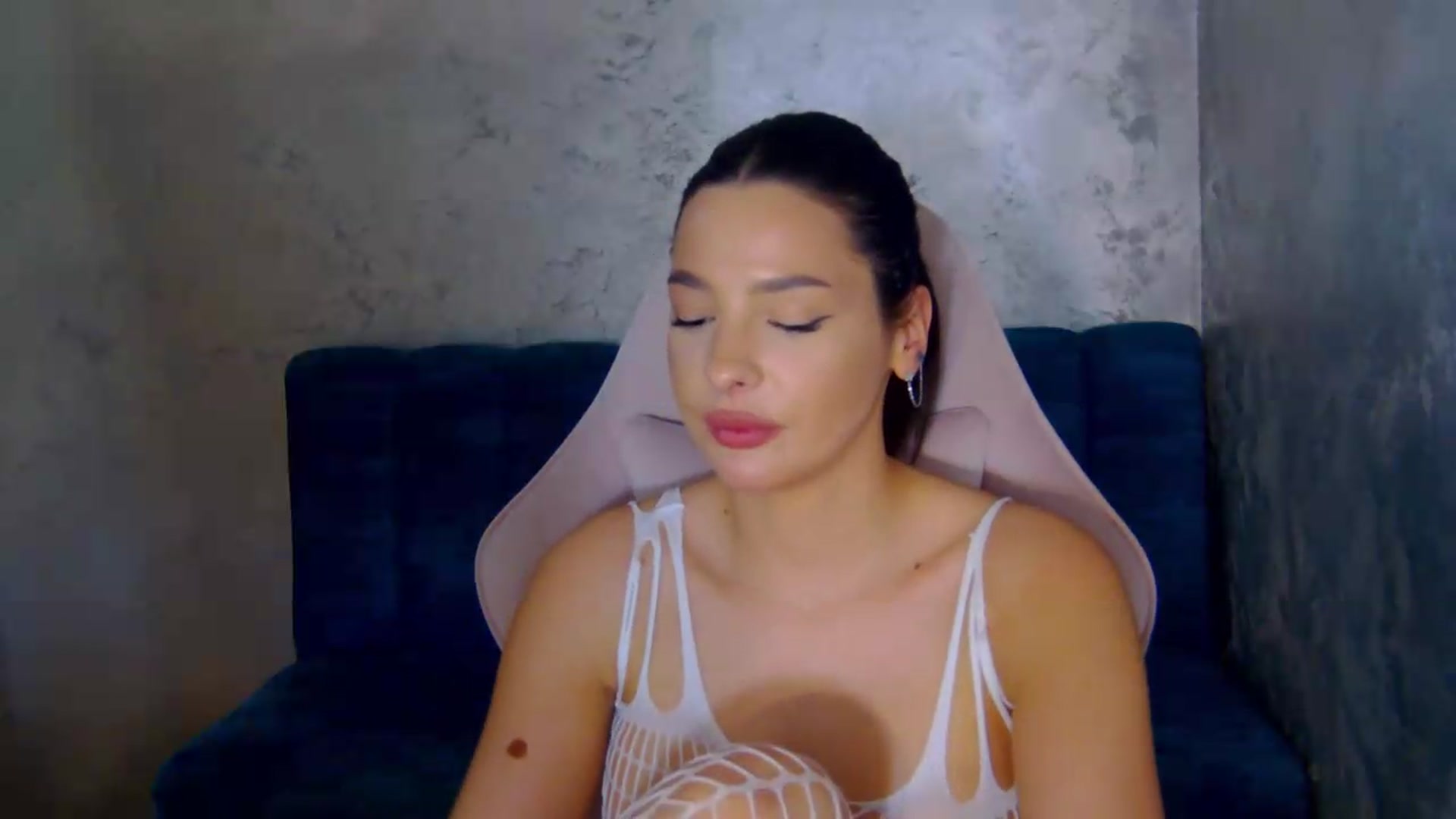 Gallery image thumbnail from meliiis_'s myfreecams stream on, 05/07/2026, 18:25 image 19 of 20