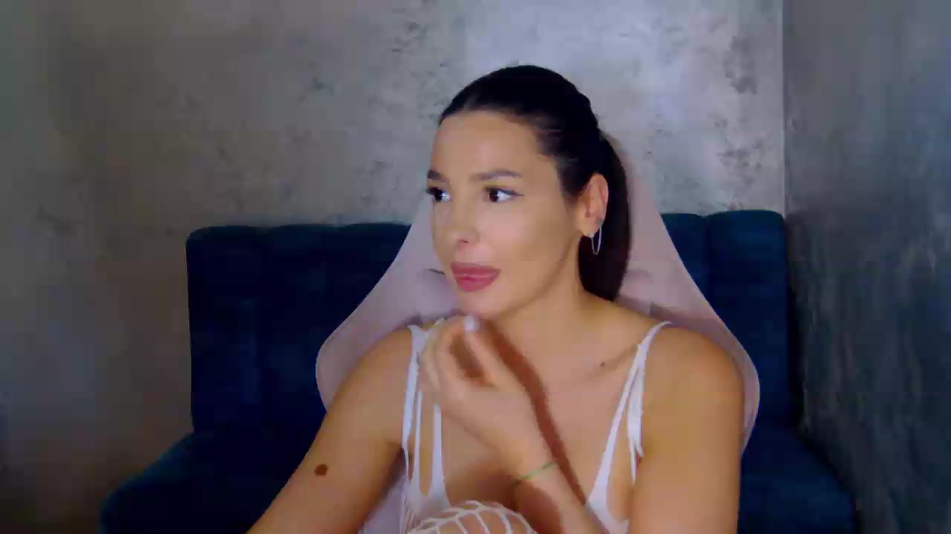 Gallery image thumbnail from meliiis_'s myfreecams stream on, 05/07/2026, 18:25 image 11 of 20