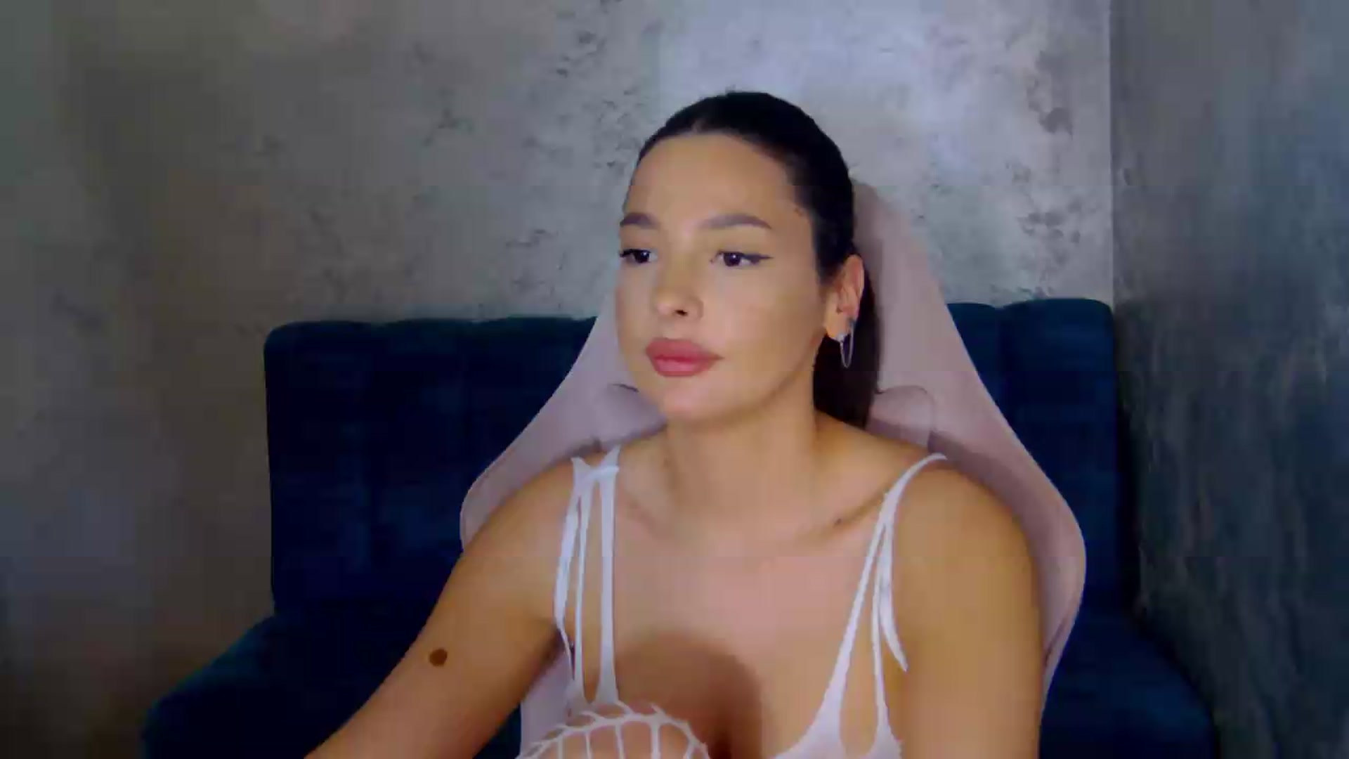 Gallery image thumbnail from meliiis_'s myfreecams stream on, 05/07/2026, 18:25 image 8 of 20