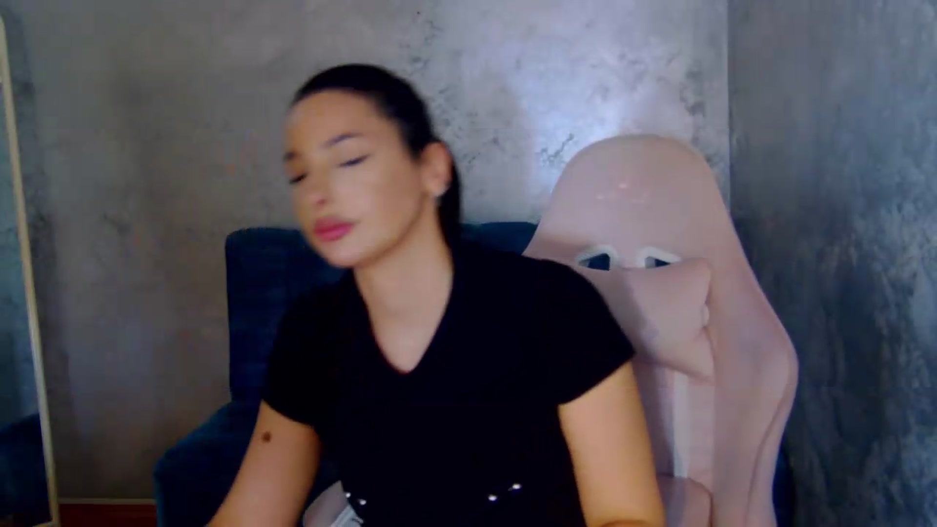 Gallery image thumbnail from meliiis_'s myfreecams stream on, 05/07/2026, 18:25 image 20 of 20