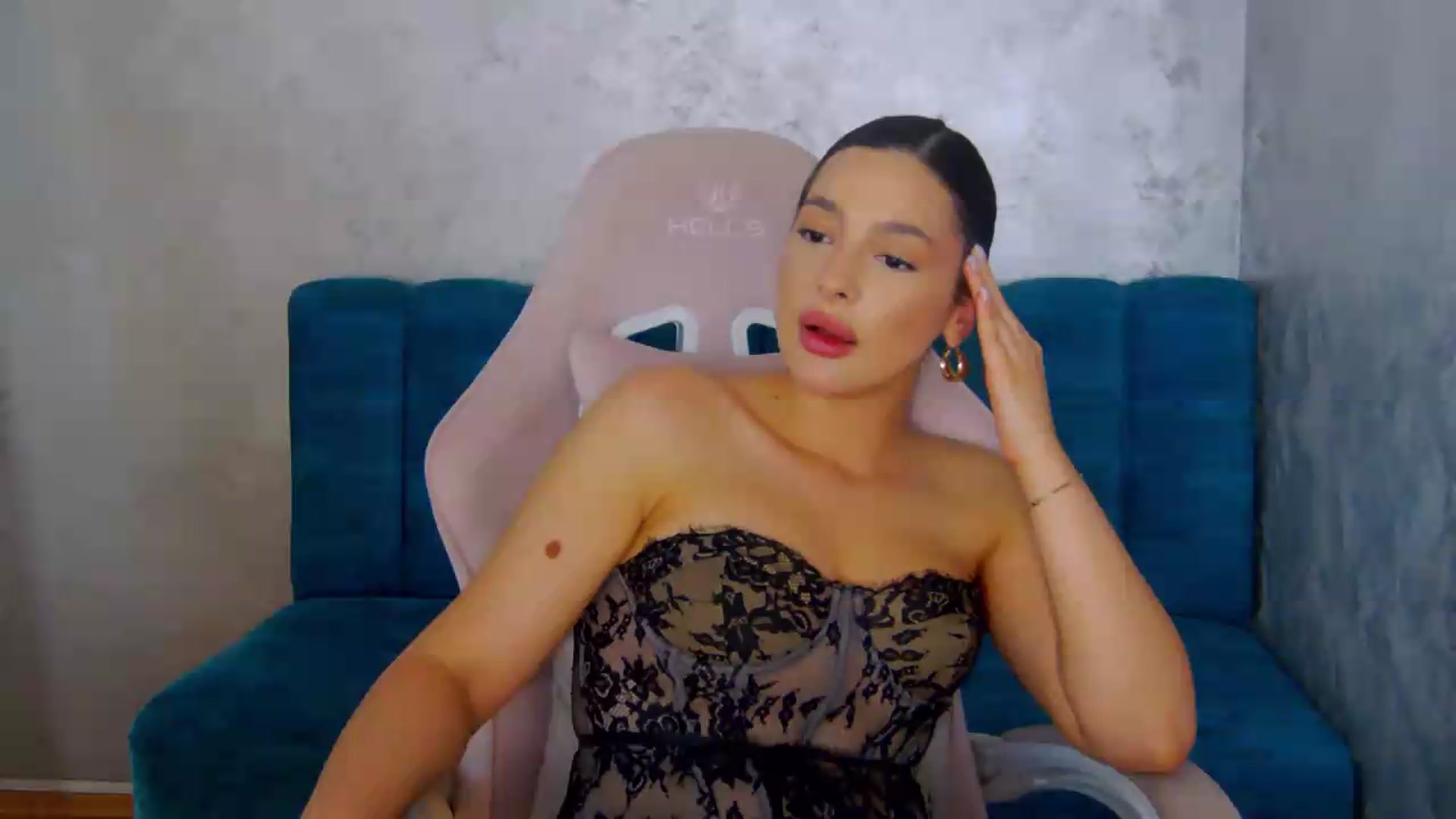 Gallery image thumbnail from meliiis_'s myfreecams stream on, 05/09/2026, 19:02 image 16 of 20