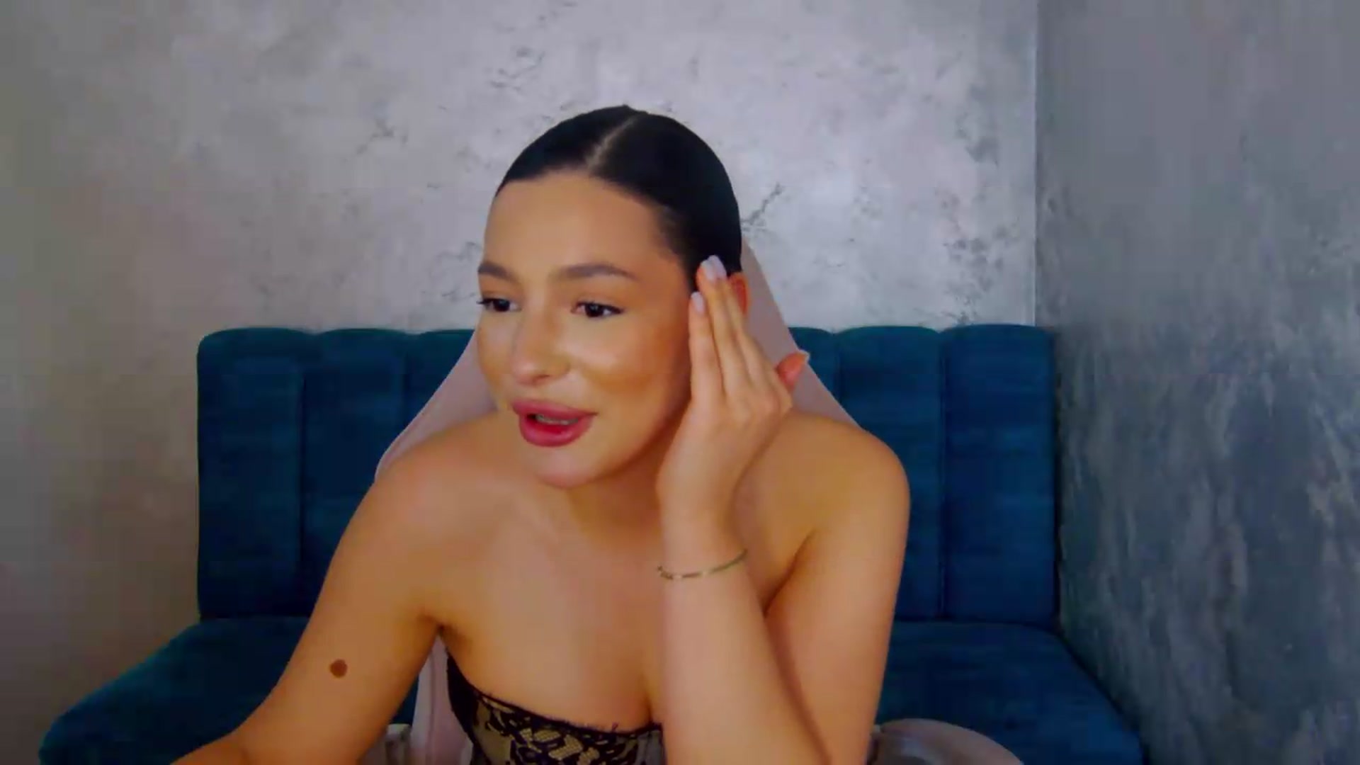 Gallery image thumbnail from meliiis_'s myfreecams stream on, 05/09/2026, 19:02 image 4 of 20