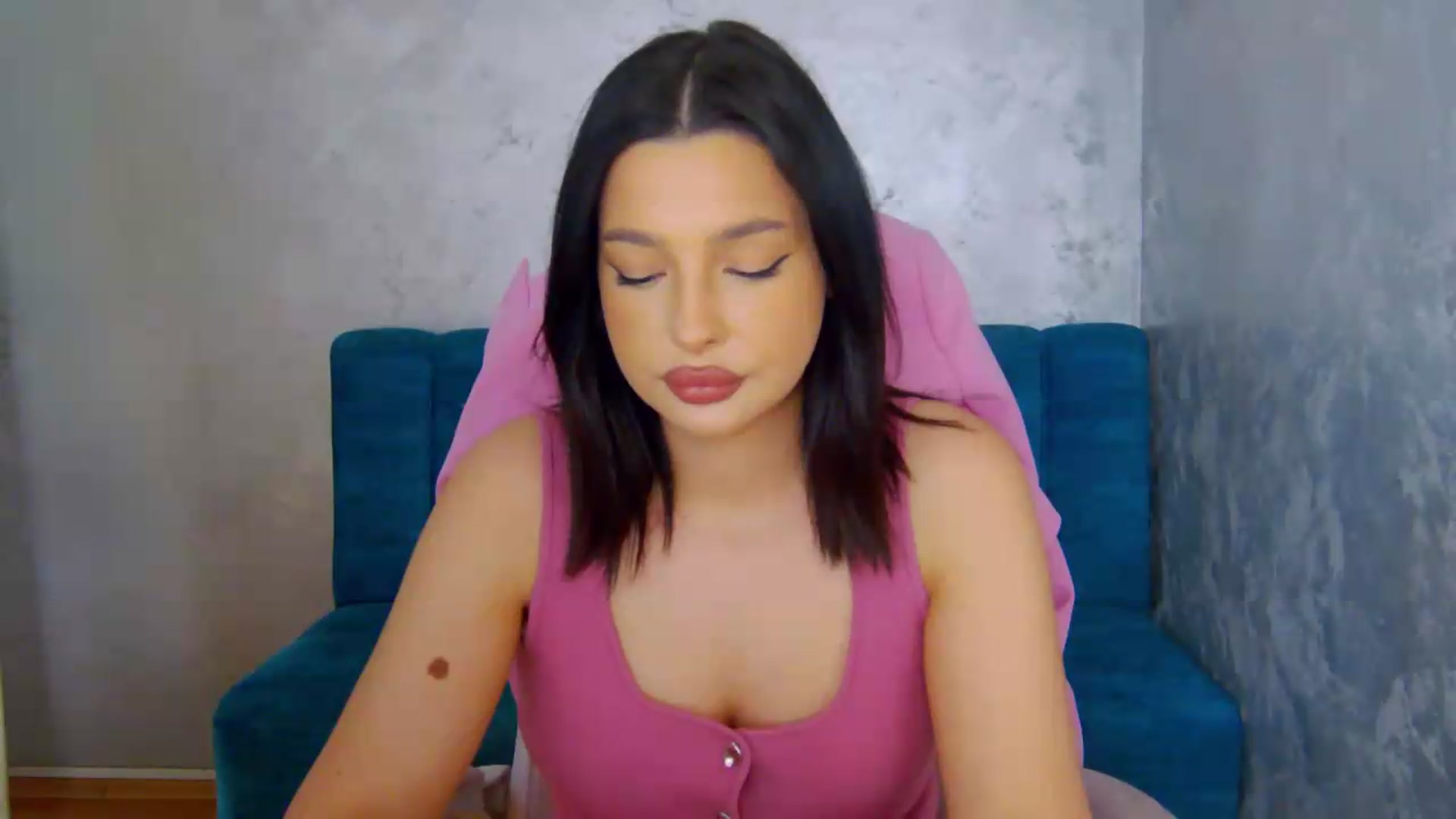 Gallery image thumbnail from meliiis_'s myfreecams stream on, 05/10/2026, 14:53 image 11 of 20