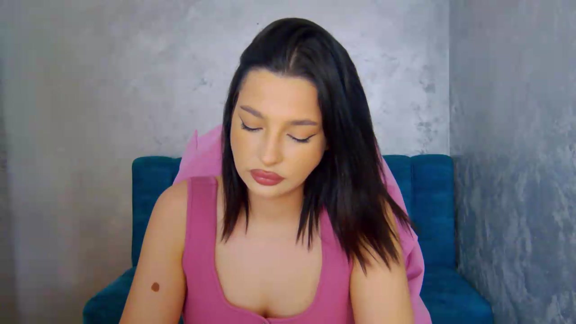 Gallery image thumbnail from meliiis_'s myfreecams stream on, 05/10/2026, 14:53 image 9 of 20