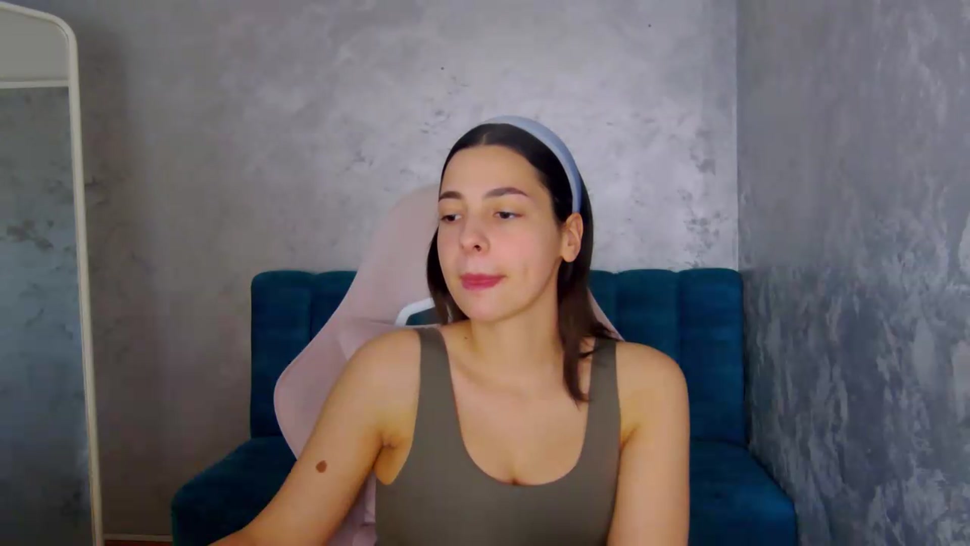 Gallery image thumbnail from meliiis_'s myfreecams stream on, 05/11/2026, 19:00 image 14 of 20