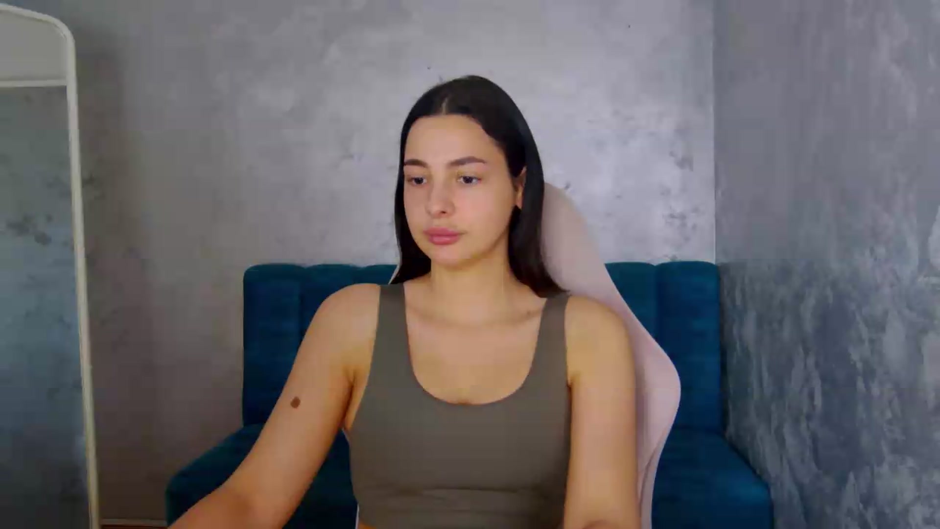 Gallery image thumbnail from meliiis_'s myfreecams stream on, 05/11/2026, 19:00 image 11 of 20