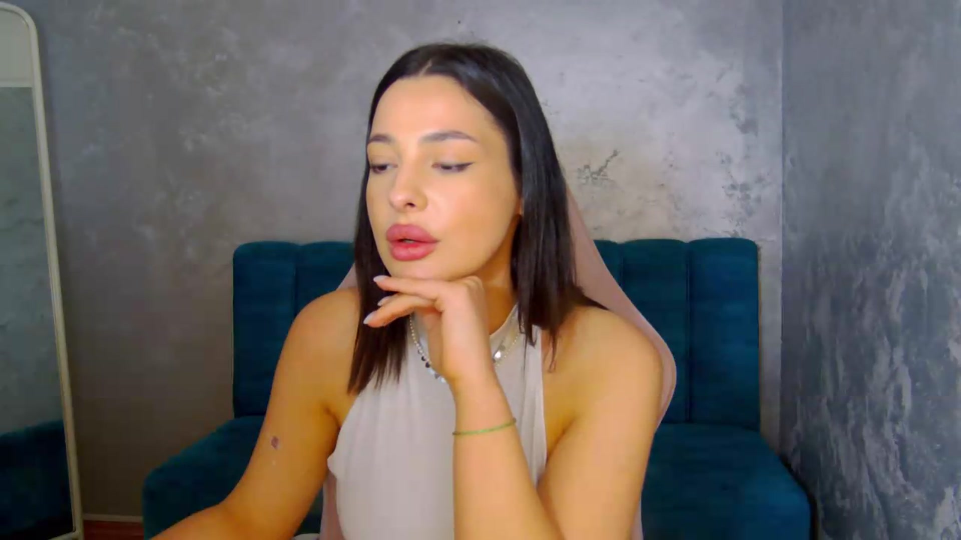 Gallery image thumbnail from meliiis_'s myfreecams stream on, 05/14/2026, 16:23 image 6 of 20