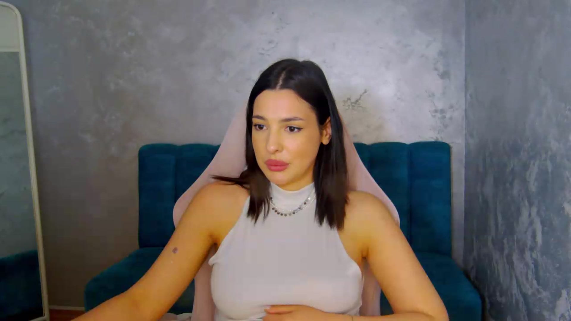 Gallery image thumbnail from meliiis_'s myfreecams stream on, 05/14/2026, 16:23 image 14 of 20