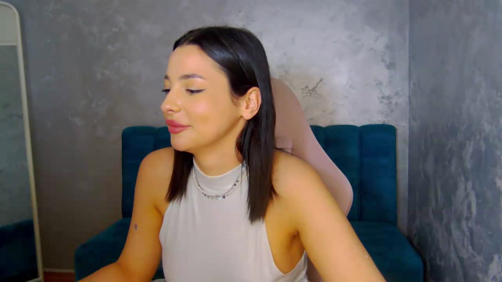 Gallery image thumbnail from meliiis_'s myfreecams stream on, 05/14/2026, 16:23 image 9 of 20
