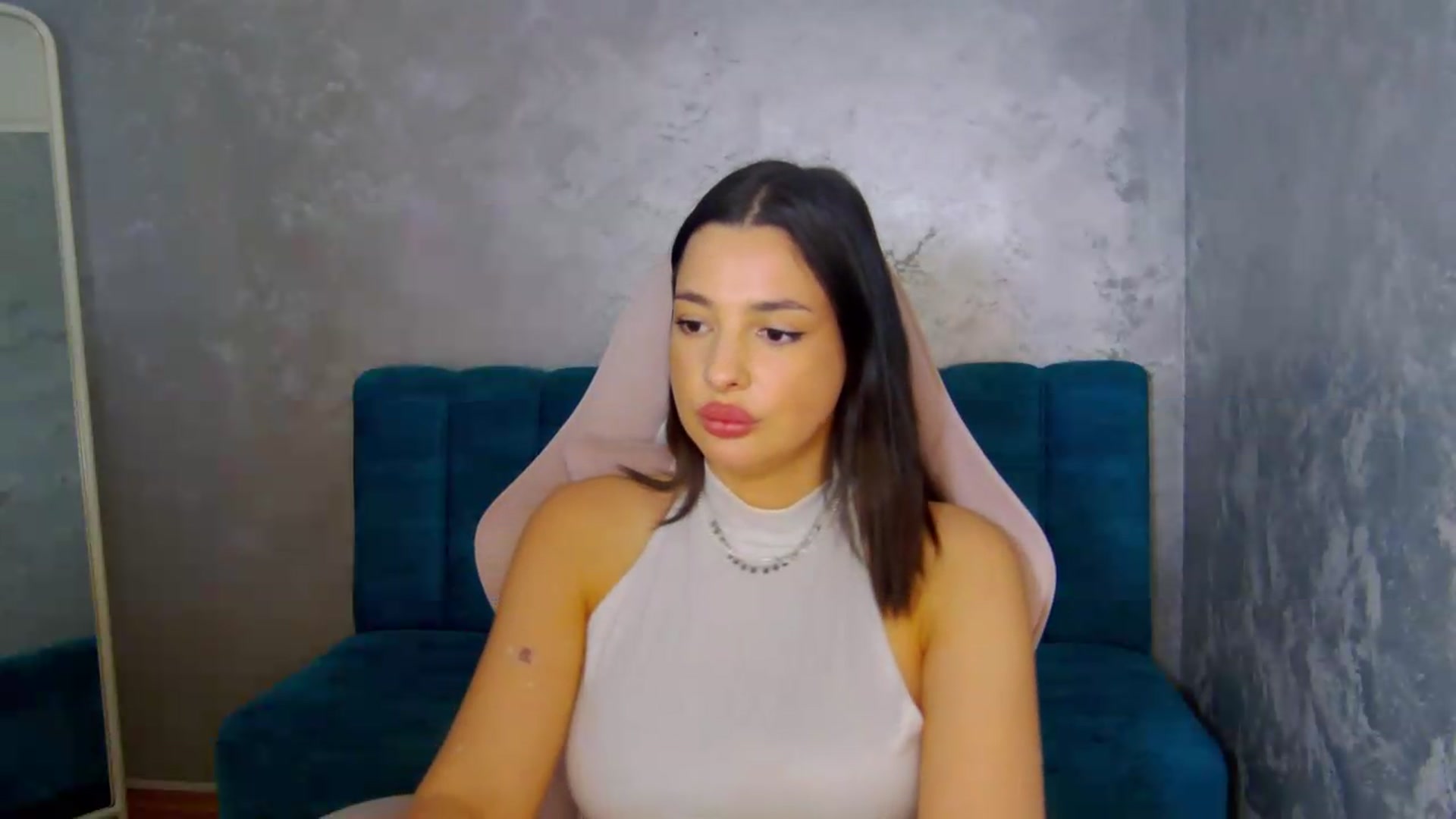 Gallery image thumbnail from meliiis_'s myfreecams stream on, 05/14/2026, 16:23 image 17 of 20