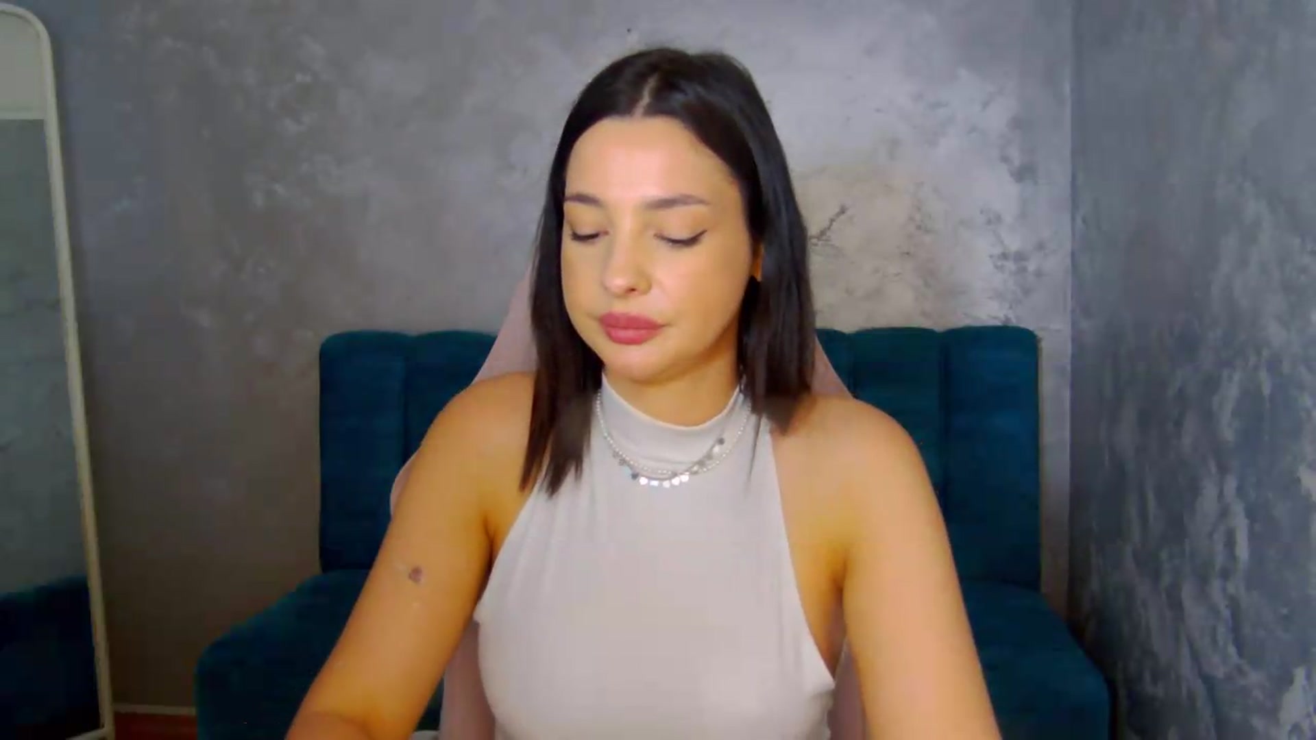 Gallery image thumbnail from meliiis_'s myfreecams stream on, 05/14/2026, 16:23 image 5 of 20