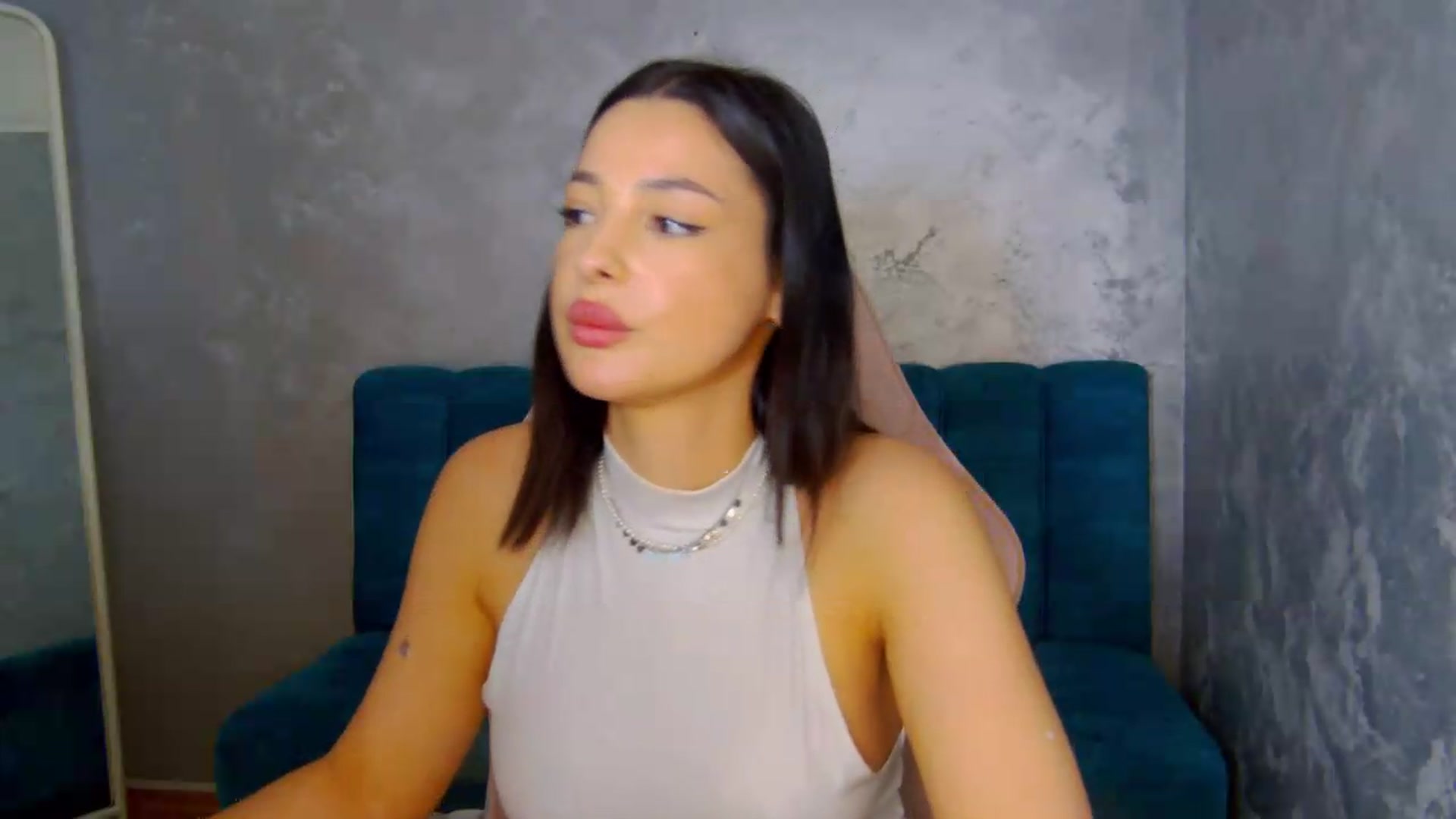 Gallery image thumbnail from meliiis_'s myfreecams stream on, 05/14/2026, 16:23 image 7 of 20