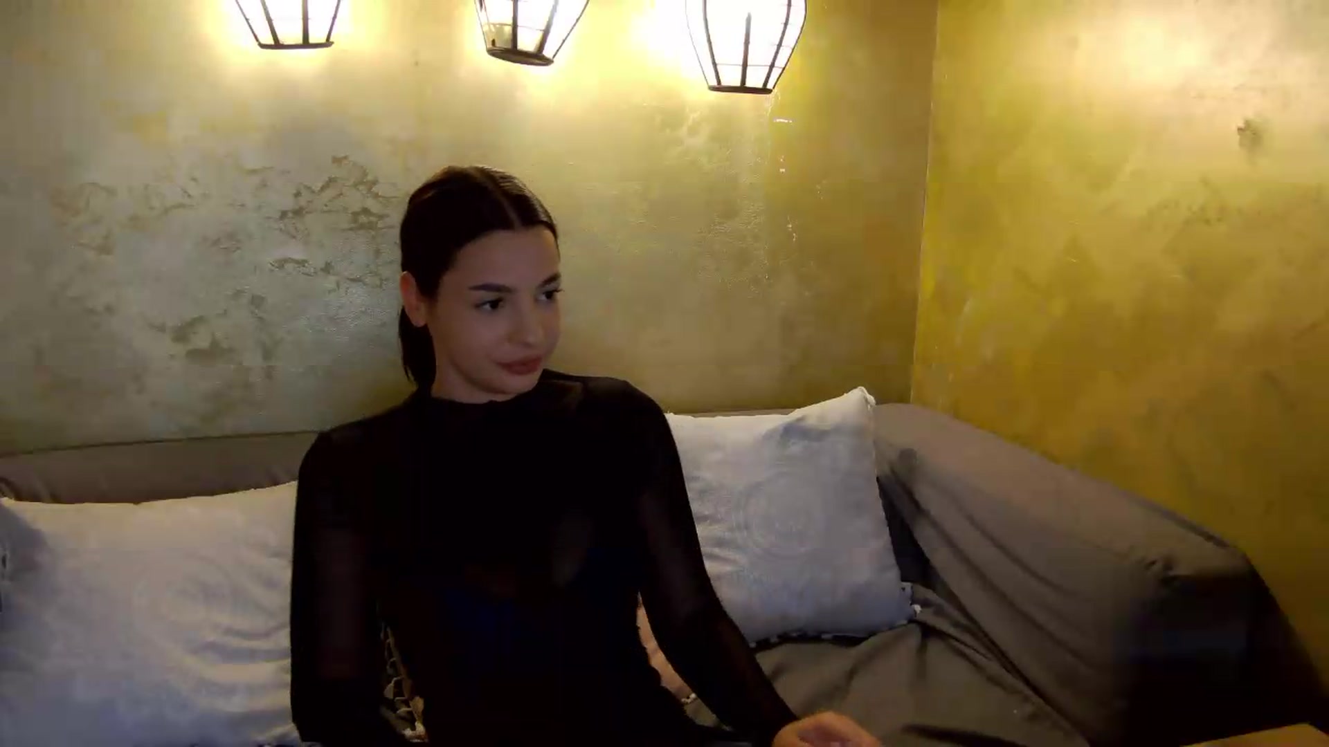 Gallery image thumbnail from meliiis_'s myfreecams stream on, 05/17/2026, 14:59 image 15 of 20
