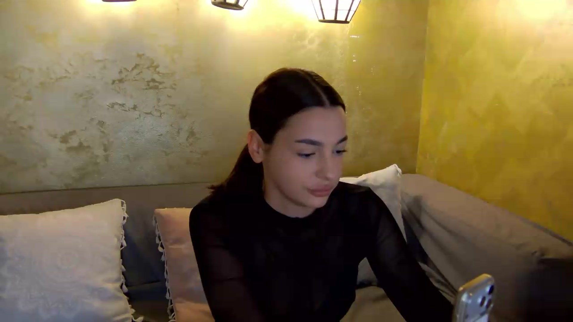 Gallery image thumbnail from meliiis_'s myfreecams stream on, 05/17/2026, 14:59 image 4 of 20