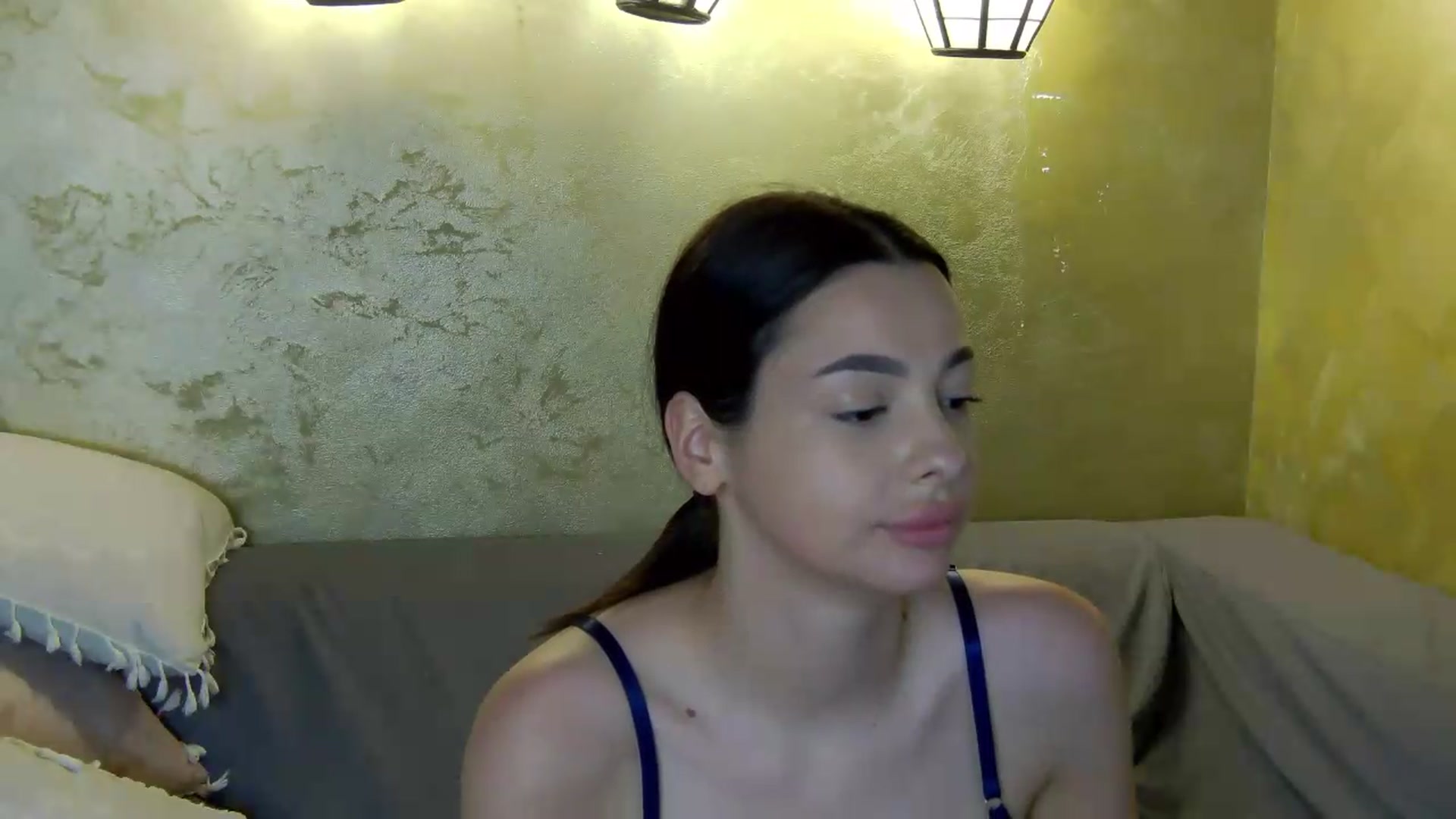 Gallery image thumbnail from meliiis_'s myfreecams stream on, 05/17/2026, 19:07 image 8 of 20