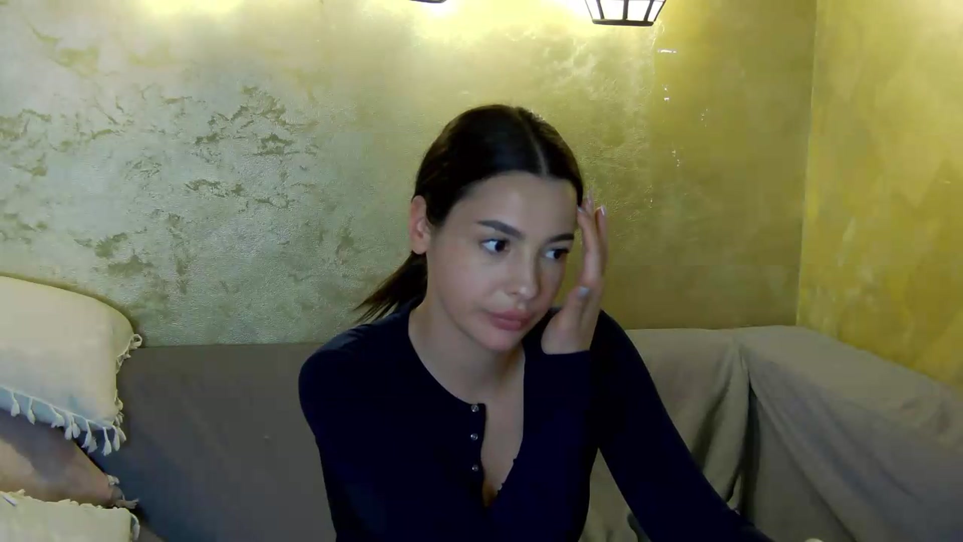 Gallery image thumbnail from meliiis_'s myfreecams stream on, 05/17/2026, 19:07 image 19 of 20