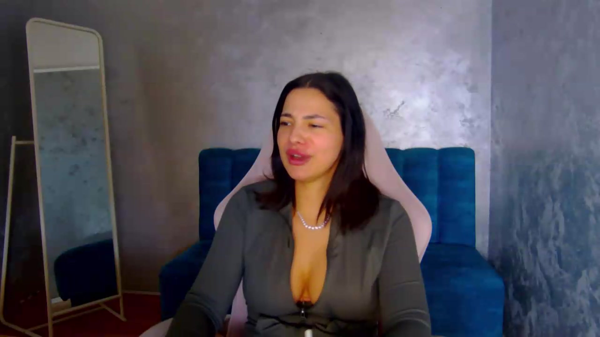 Gallery image thumbnail from meliiis_'s myfreecams stream on, 05/19/2026, 15:55 image 19 of 20