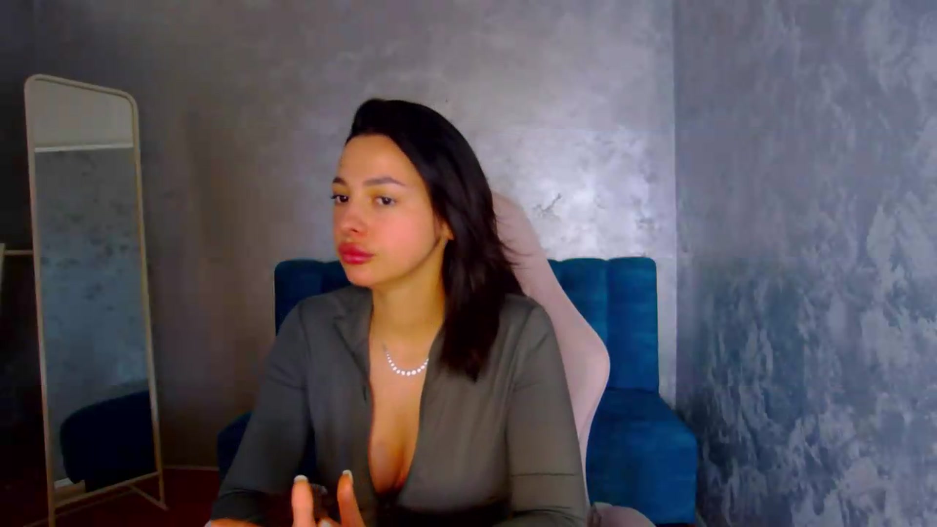 Gallery image thumbnail from meliiis_'s myfreecams stream on, 05/19/2026, 19:40 image 10 of 20