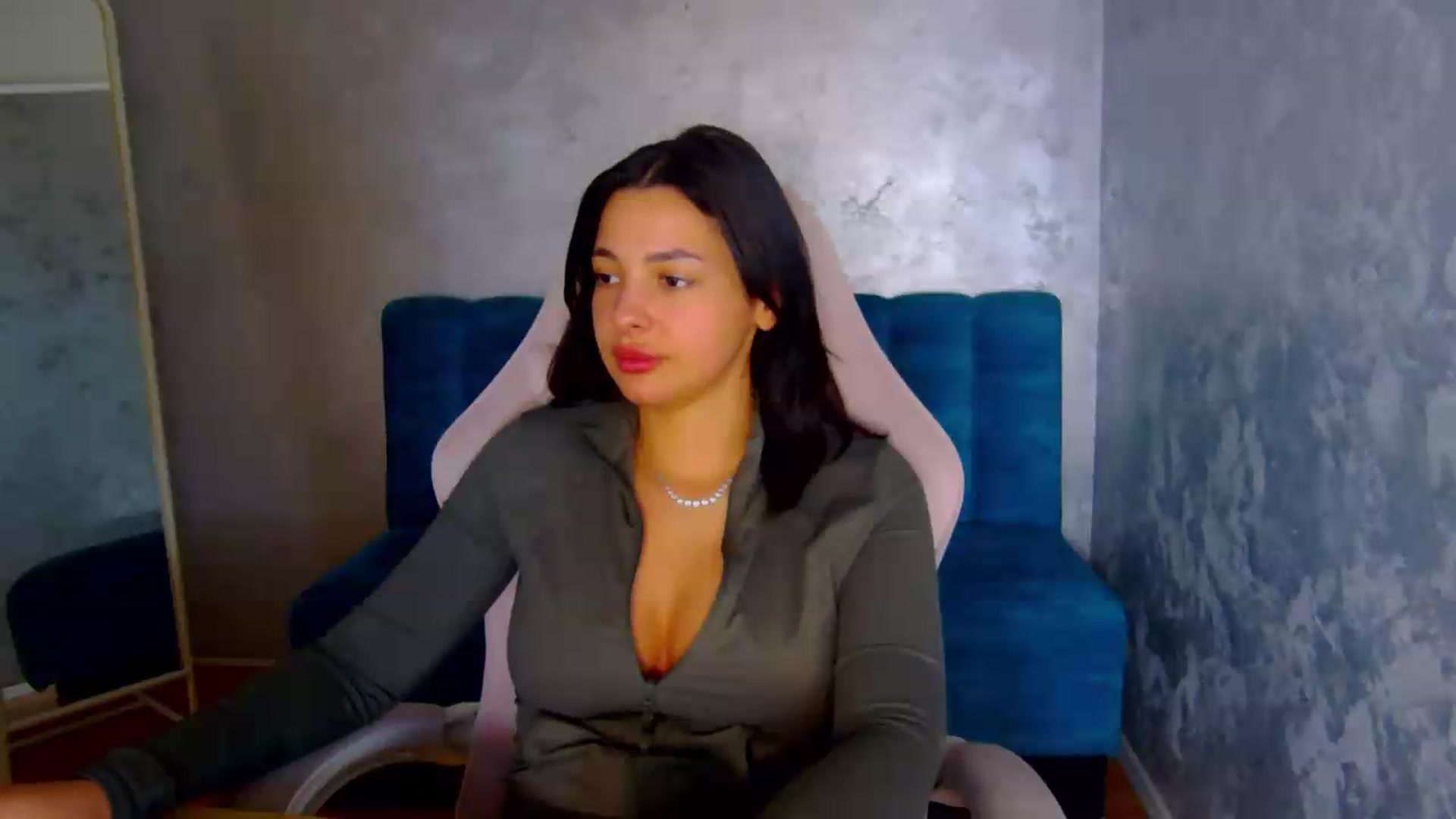 Gallery image thumbnail from meliiis_'s myfreecams stream on, 05/19/2026, 19:40 image 19 of 20
