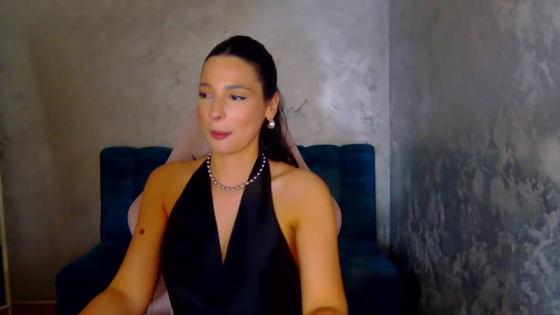 Gallery image thumbnail from meliiis_'s myfreecams stream on, 05/20/2026, 19:04 image 7 of 20