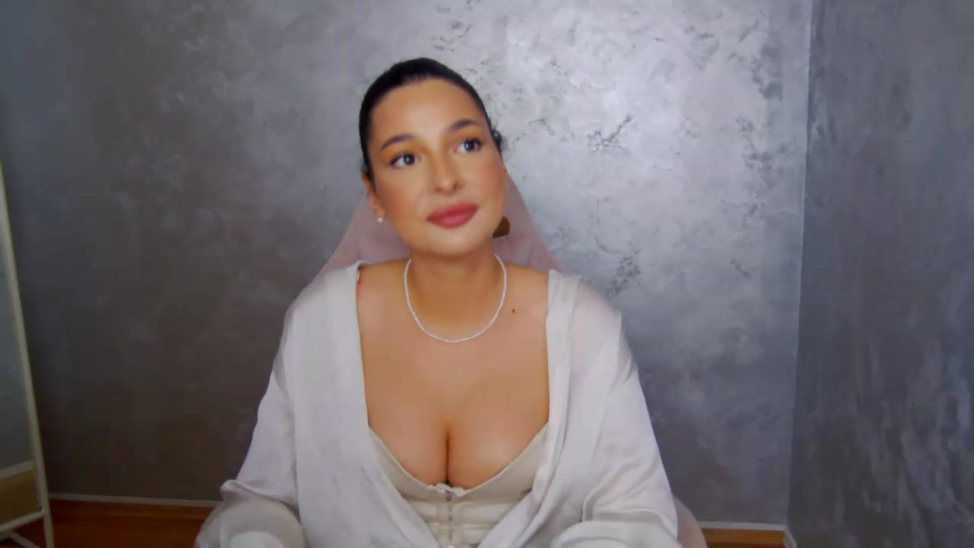 Gallery image thumbnail from meliiis_'s myfreecams stream on, 05/27/2026, 12:59 image 19 of 20