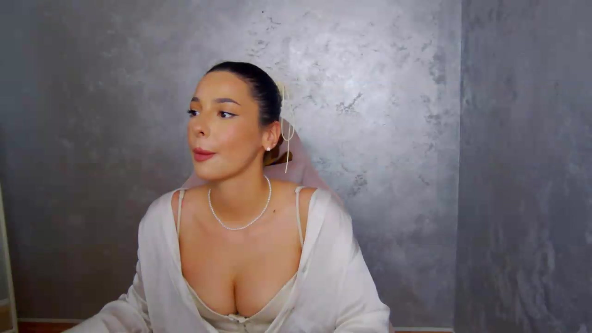 Gallery image thumbnail from meliiis_'s myfreecams stream on, 05/27/2026, 12:59 image 9 of 20