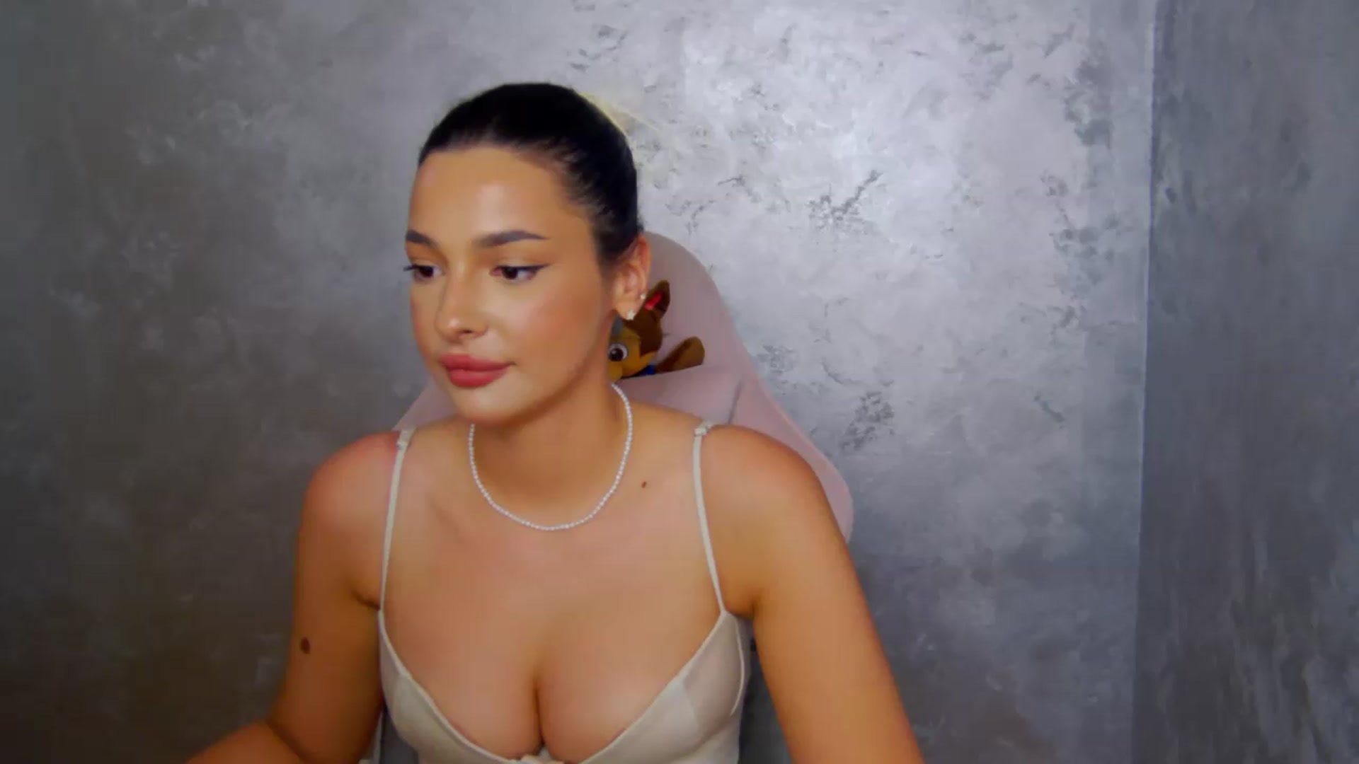 Gallery image thumbnail from meliiis_'s myfreecams stream on, 05/27/2026, 15:01 image 17 of 20