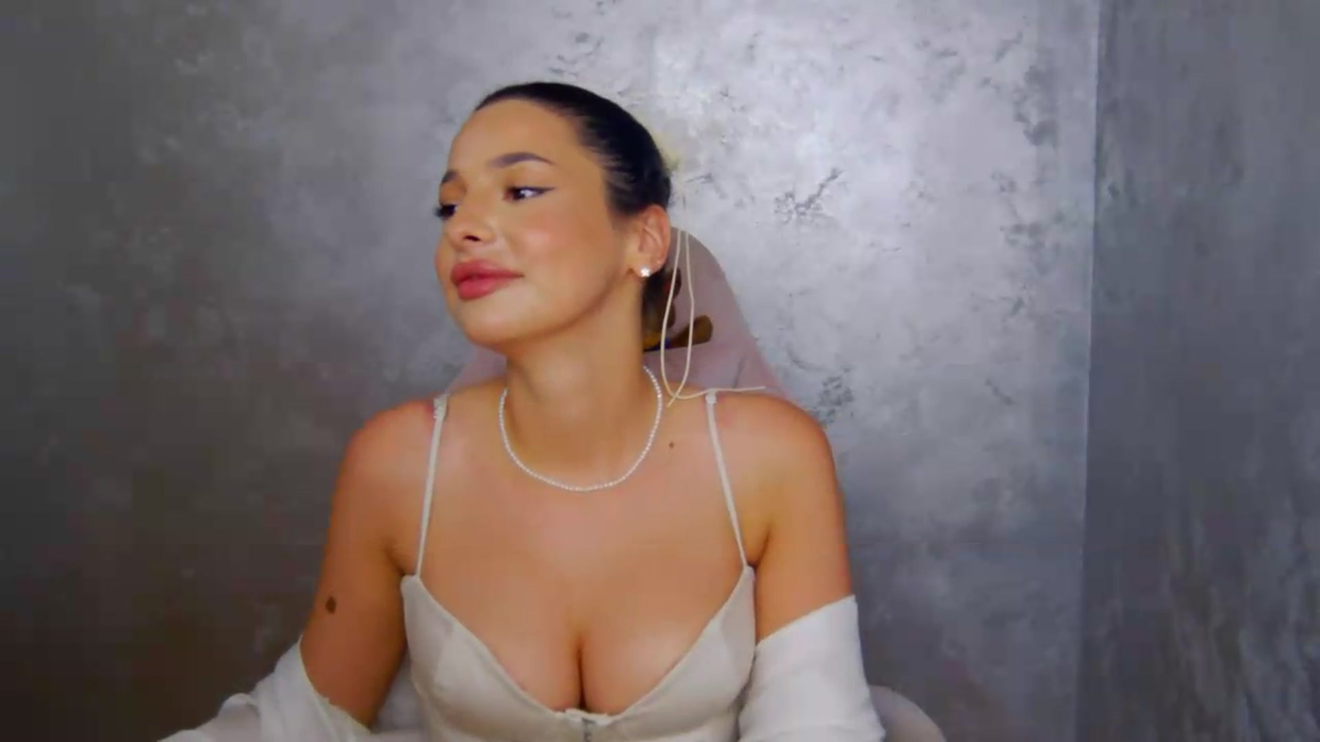 Gallery image thumbnail from meliiis_'s myfreecams stream on, 05/27/2026, 15:01 image 4 of 20