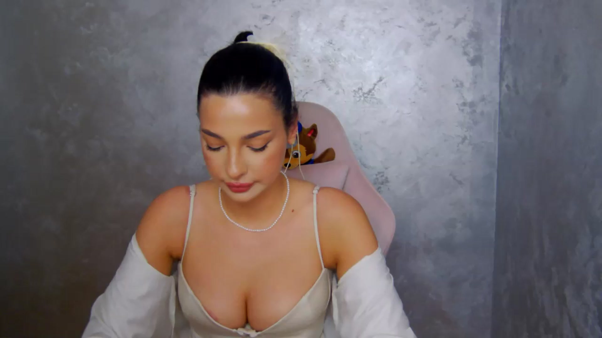 Gallery image thumbnail from meliiis_'s myfreecams stream on, 05/27/2026, 15:01 image 1 of 20