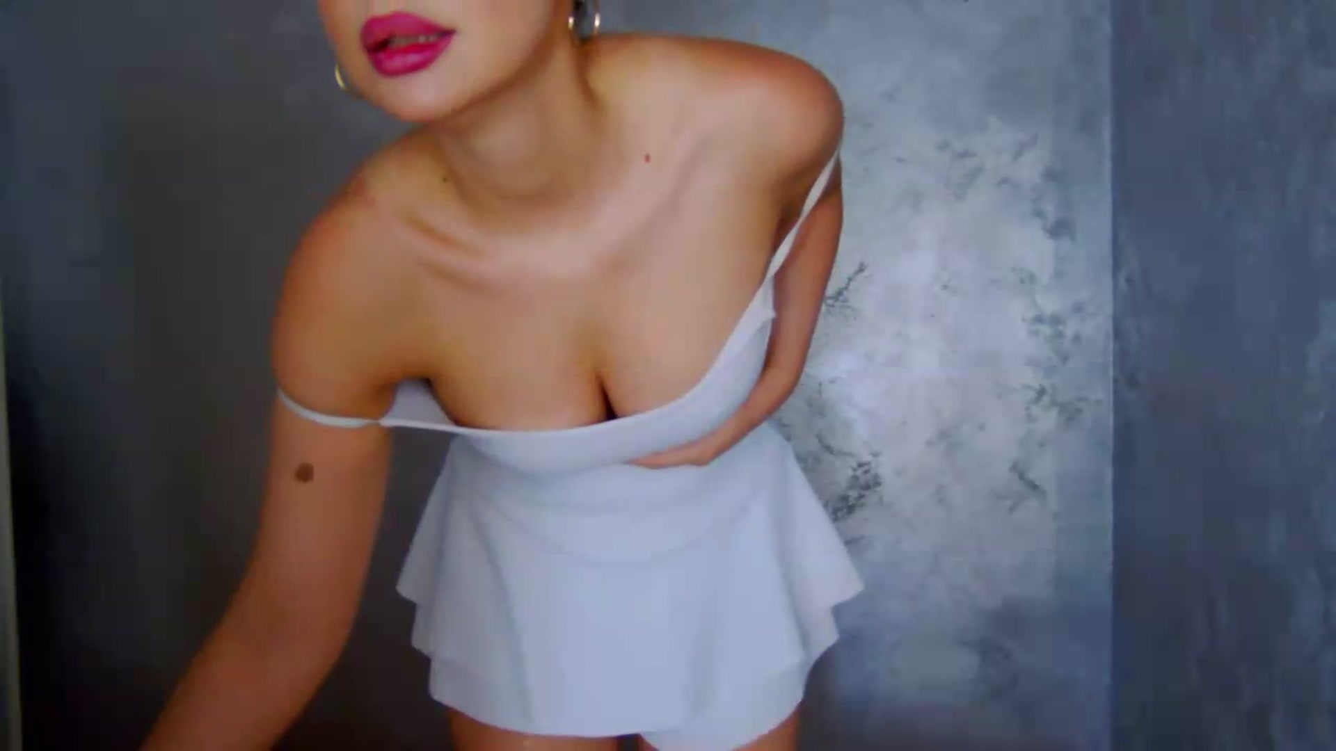 Gallery image thumbnail from meliiis_'s myfreecams stream on, 05/28/2026, 14:46 image 10 of 20