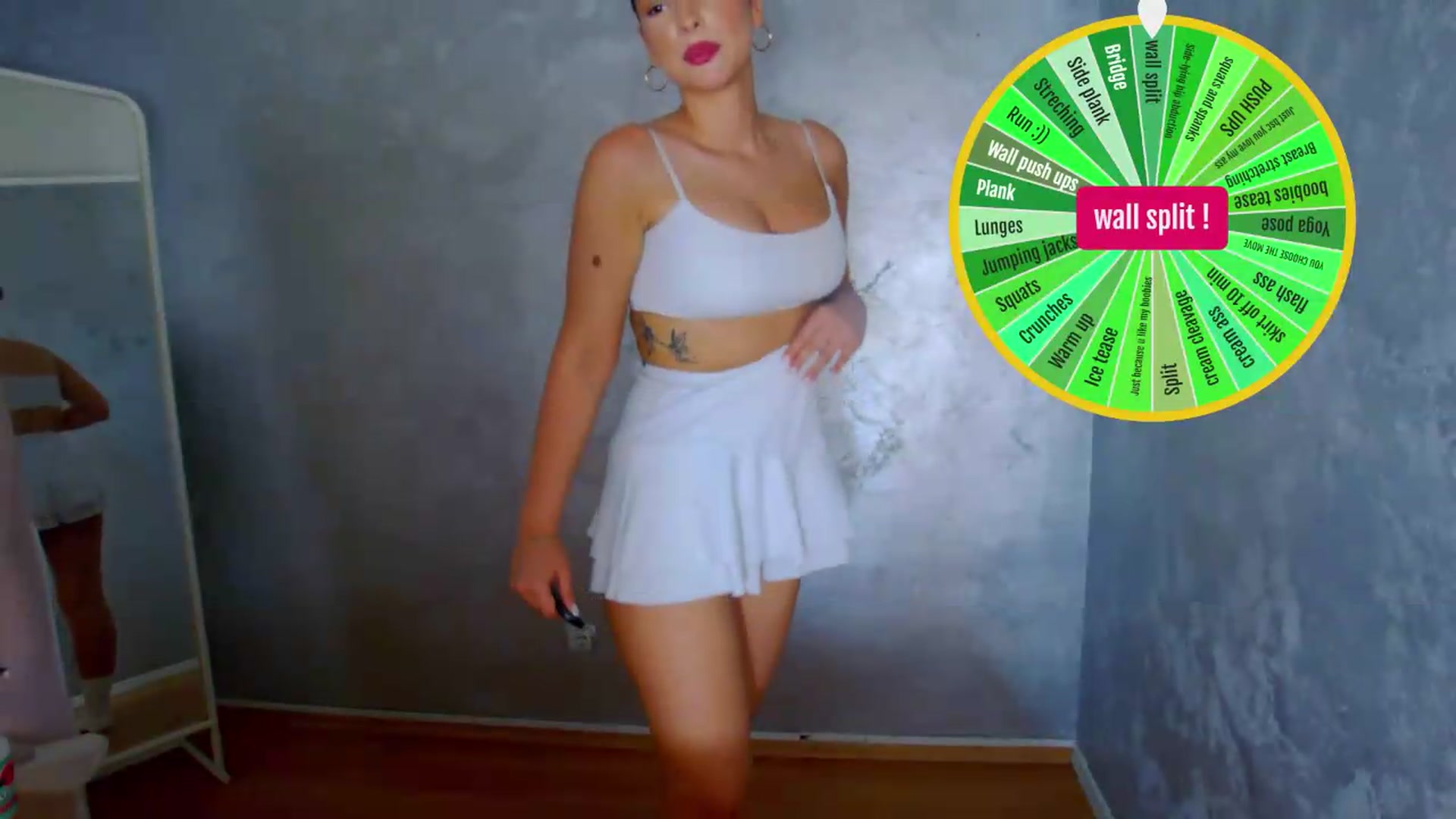 Gallery image thumbnail from meliiis_'s myfreecams stream on, 05/28/2026, 14:46 image 16 of 20