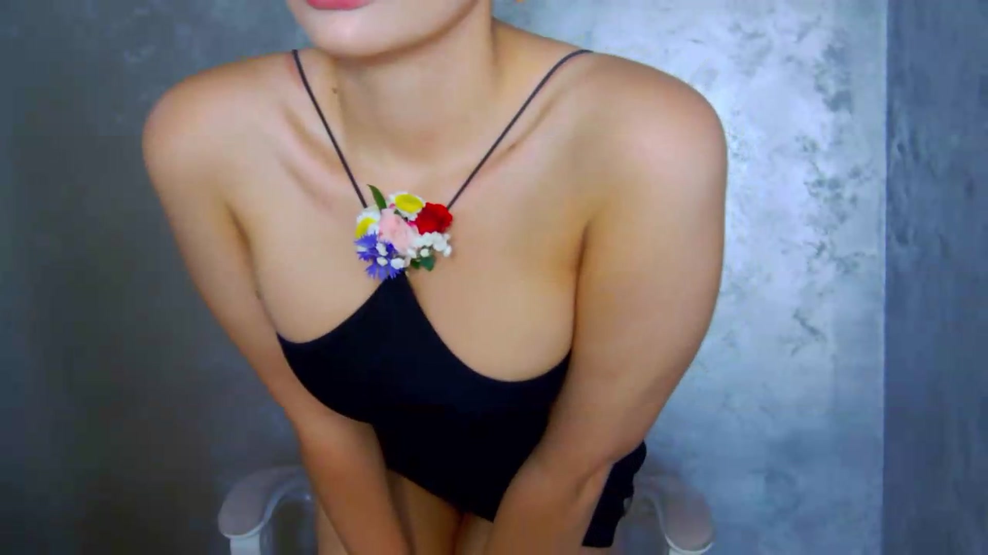 Gallery image thumbnail from meliiis_'s myfreecams stream on, 05/29/2026, 13:37 image 19 of 20