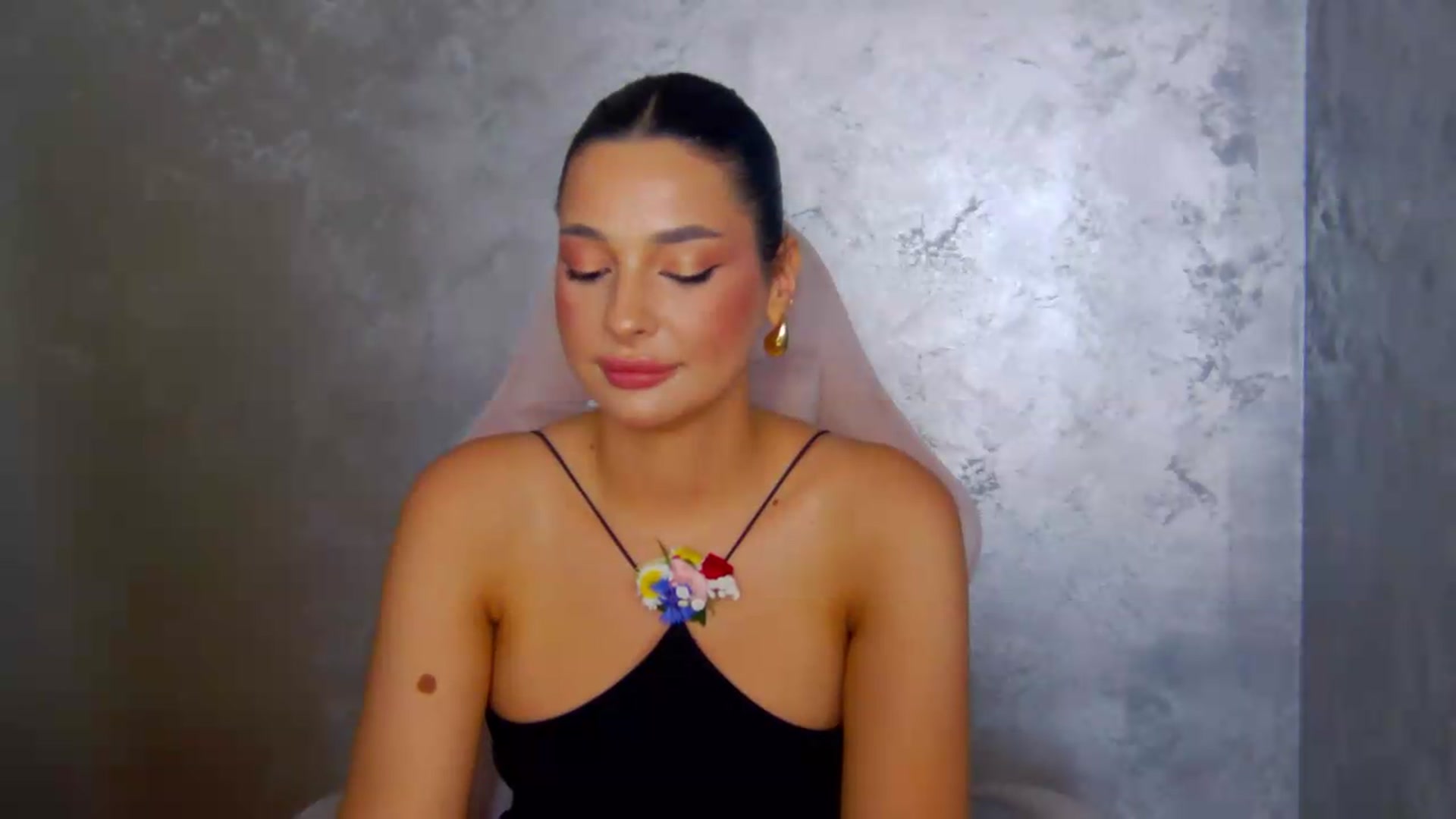 Gallery image thumbnail from meliiis_'s myfreecams stream on, 05/29/2026, 13:37 image 10 of 20