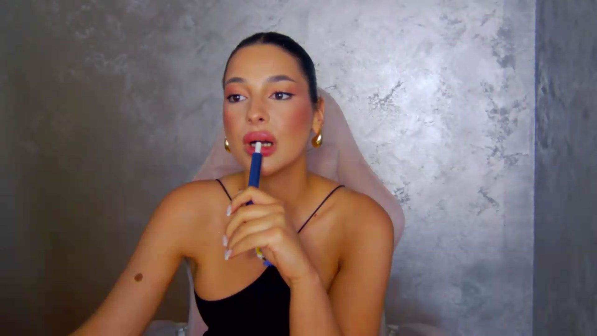 Gallery image thumbnail from meliiis_'s myfreecams stream on, 05/29/2026, 13:37 image 7 of 20