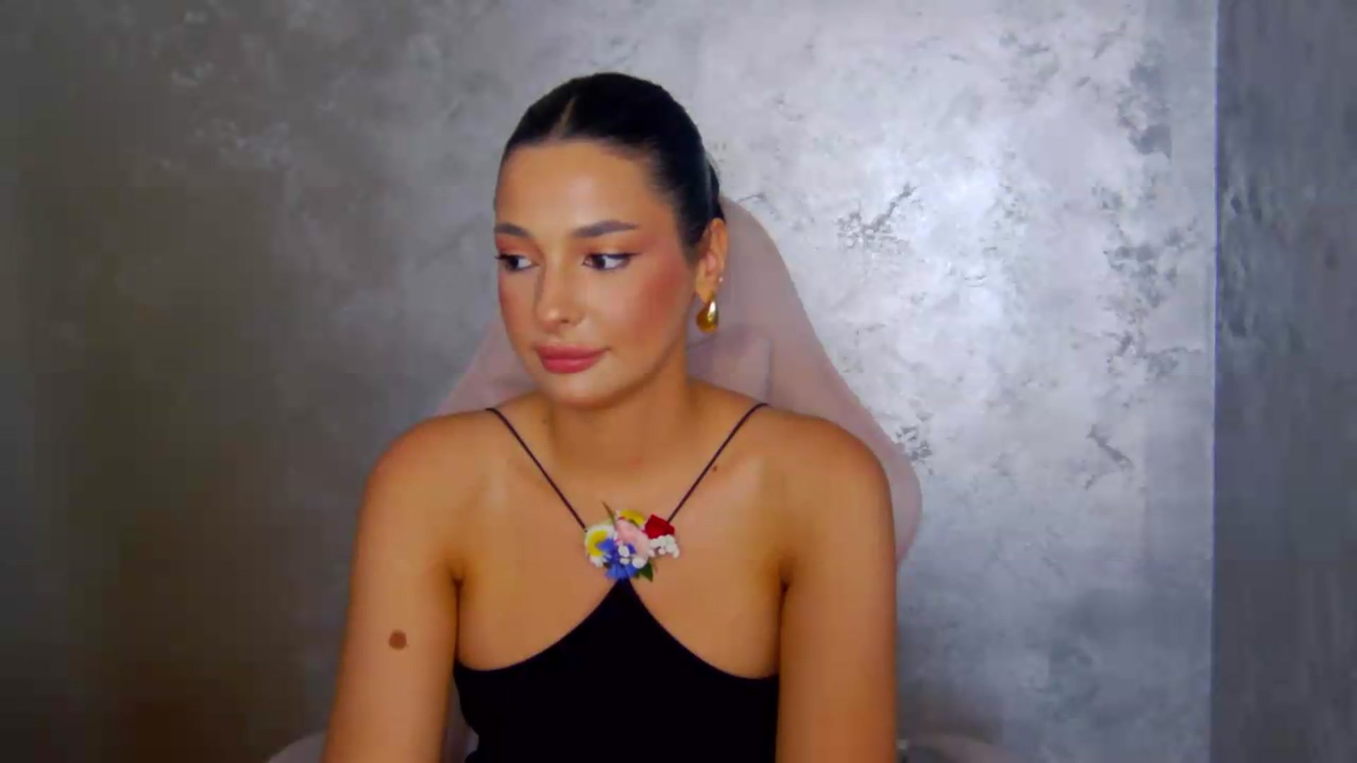 Gallery image thumbnail from meliiis_'s myfreecams stream on, 05/29/2026, 13:37 image 15 of 20