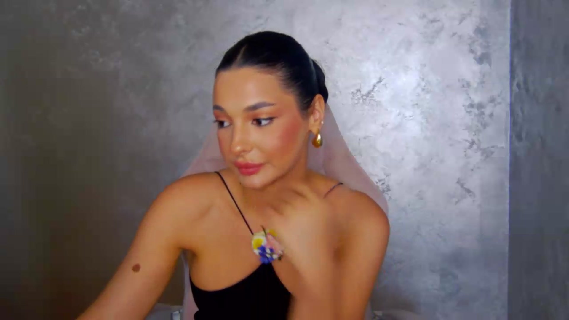 Gallery image thumbnail from meliiis_'s myfreecams stream on, 05/29/2026, 13:37 image 18 of 20